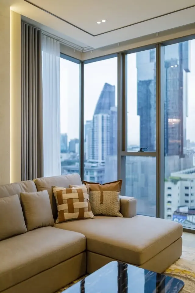 The Strand Thonglor for rent Corner Unit.
