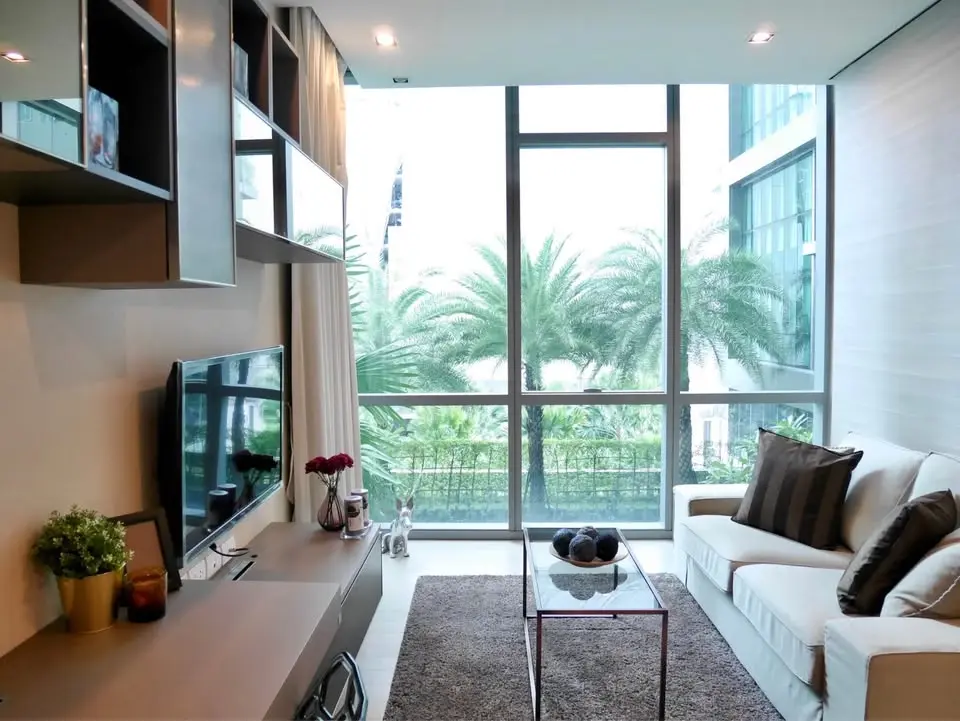 The Room Sukhumvit 21 well decorate for rent 