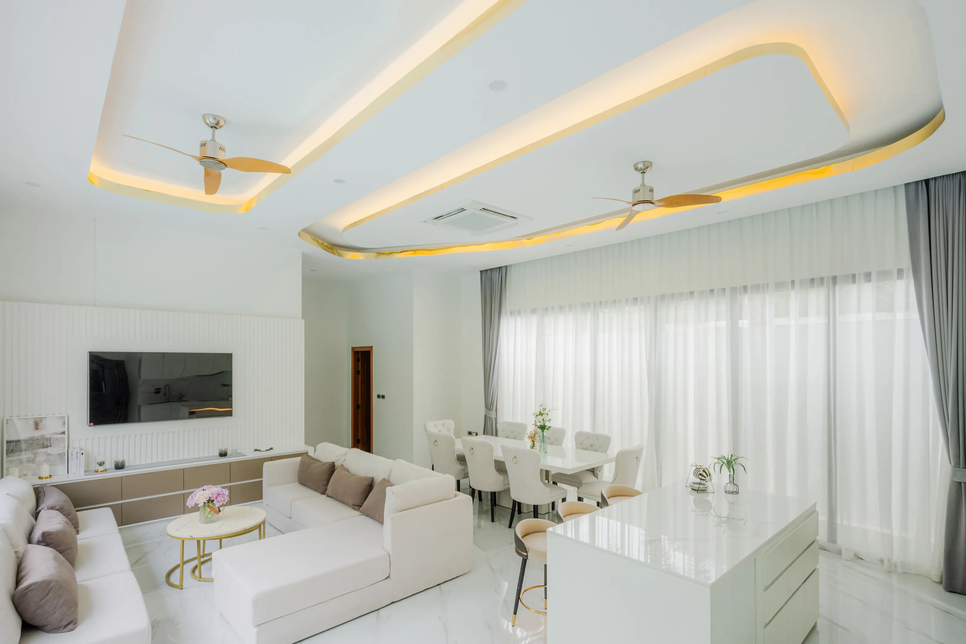 Spacious 5-Bedroom Modern Villa with Private Pool and Scenic Mountain Views in Menara, Phuket
