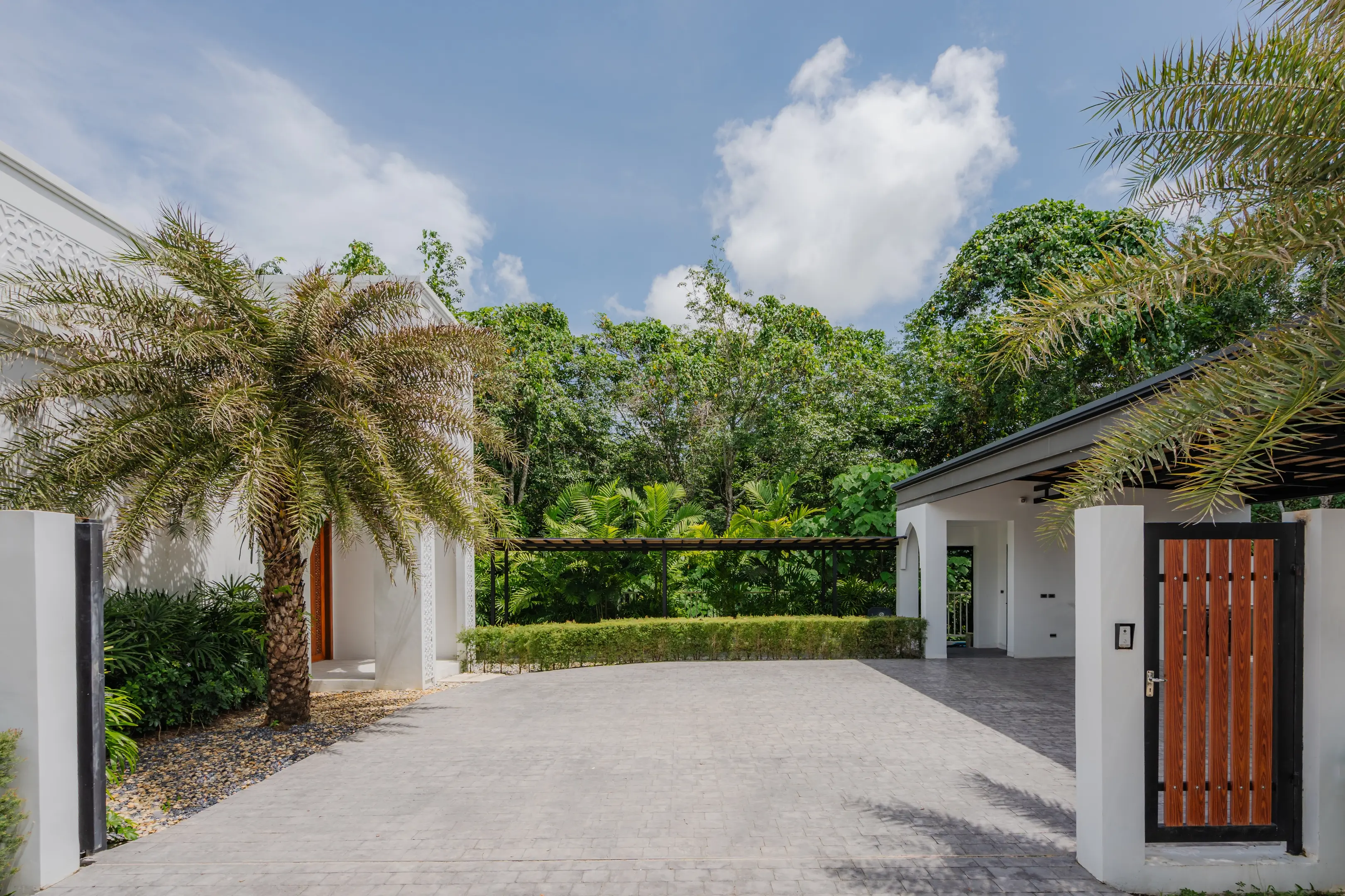 Spacious 5-Bedroom Modern Villa with Private Pool and Scenic Mountain Views in Menara, Phuket