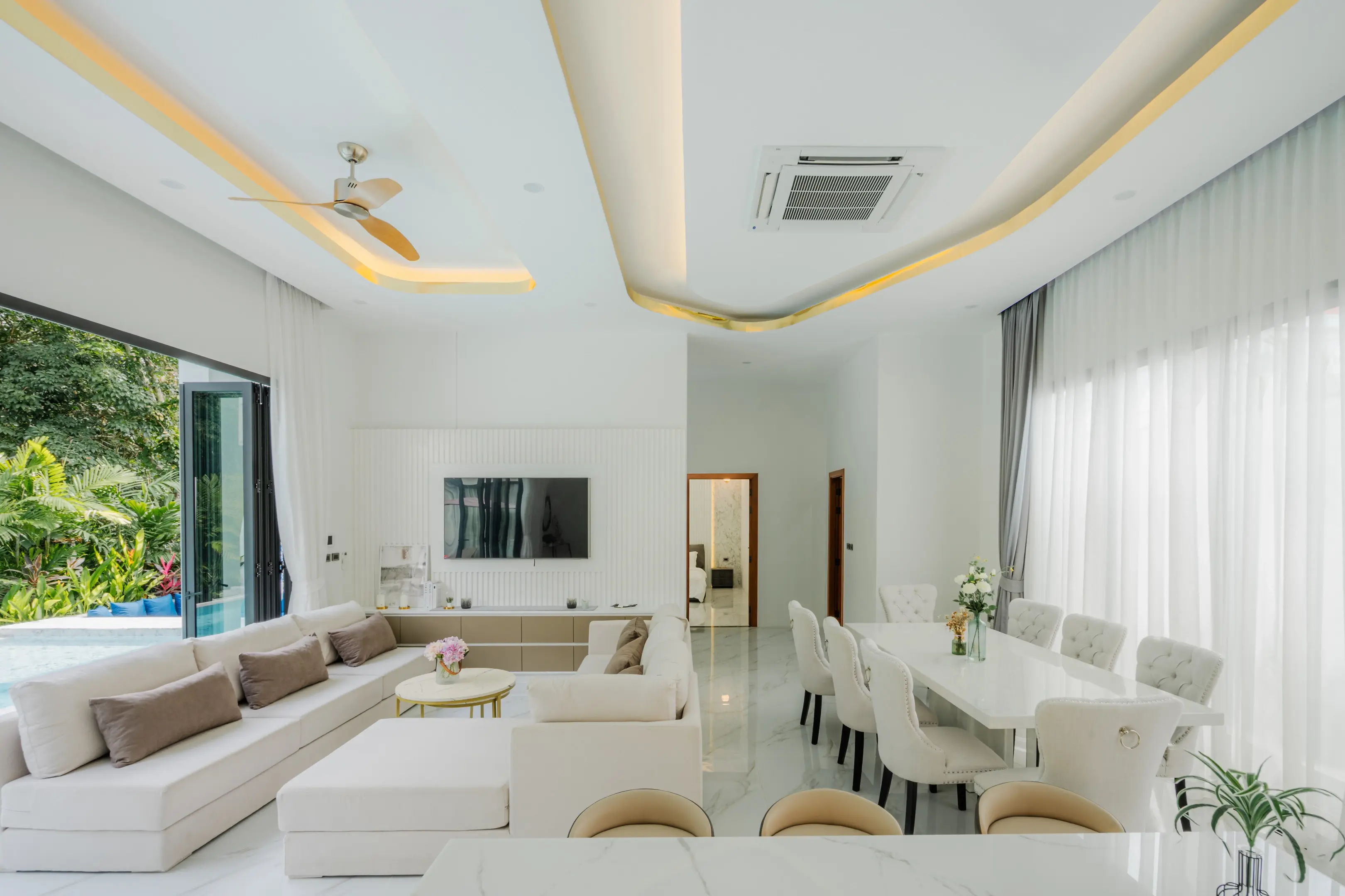 Spacious 5-Bedroom Modern Villa with Private Pool and Scenic Mountain Views in Menara, Phuket