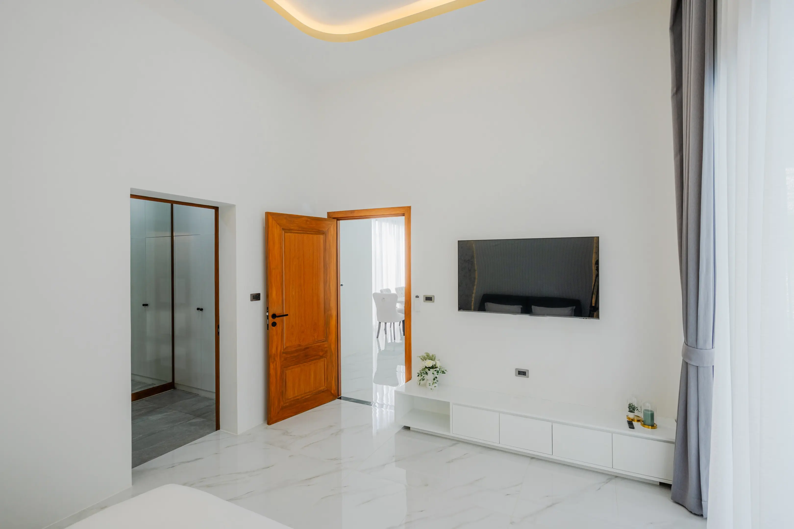 Spacious 5-Bedroom Modern Villa with Private Pool and Scenic Mountain Views in Menara, Phuket