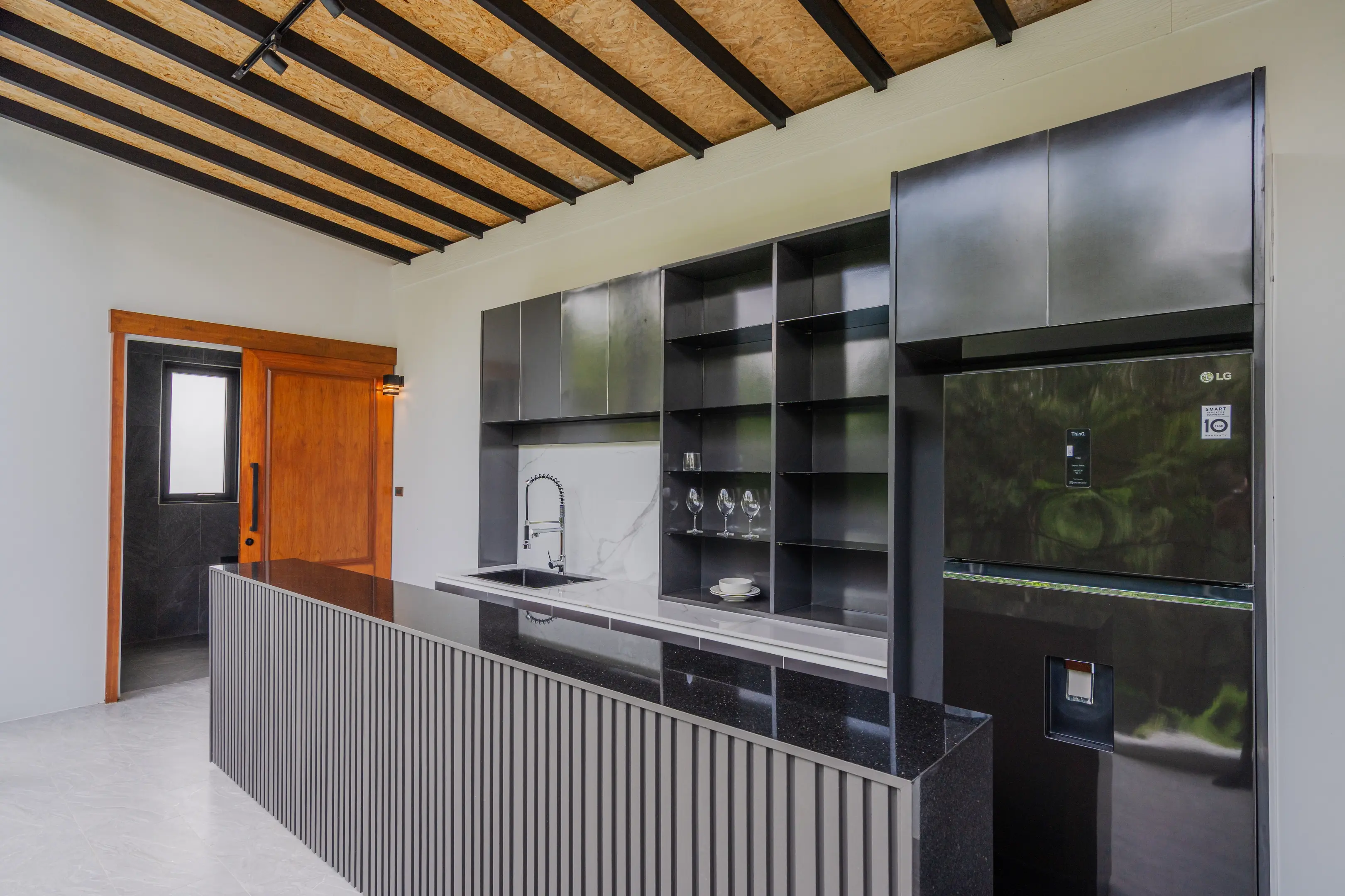 Spacious 5-Bedroom Modern Villa with Private Pool and Scenic Mountain Views in Menara, Phuket