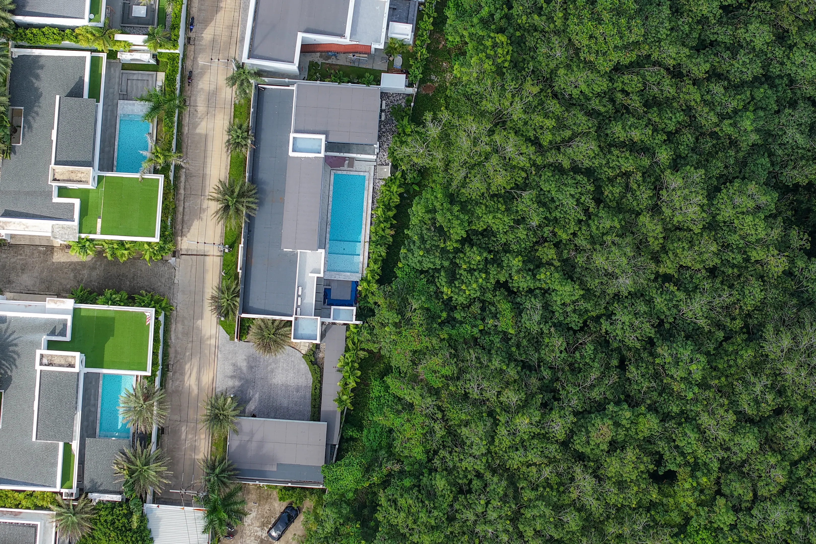 Spacious 5-Bedroom Modern Villa with Private Pool and Scenic Mountain Views in Menara, Phuket