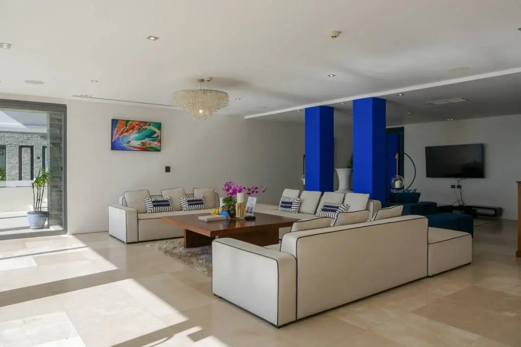 Exclusive Ultra-Luxury Six-Bedroom Sea View Villa on Millionaires’ Mile