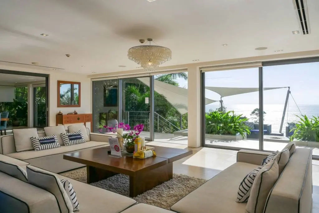 Exclusive Ultra-Luxury Six-Bedroom Sea View Villa on Millionaires’ Mile