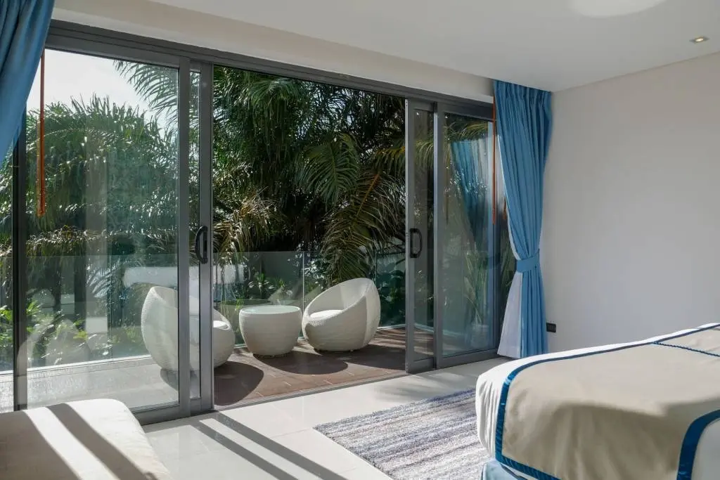Exclusive Ultra-Luxury Six-Bedroom Sea View Villa on Millionaires’ Mile