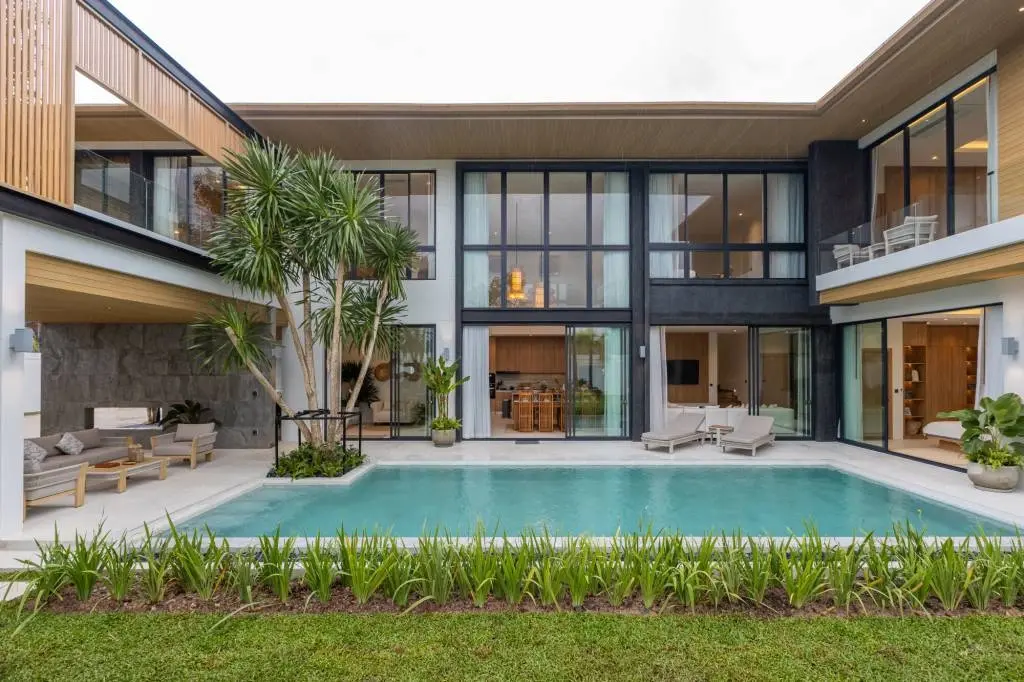 5 Bed 6 Bath 588 SQ.M Mouana Grande Chalong Bay