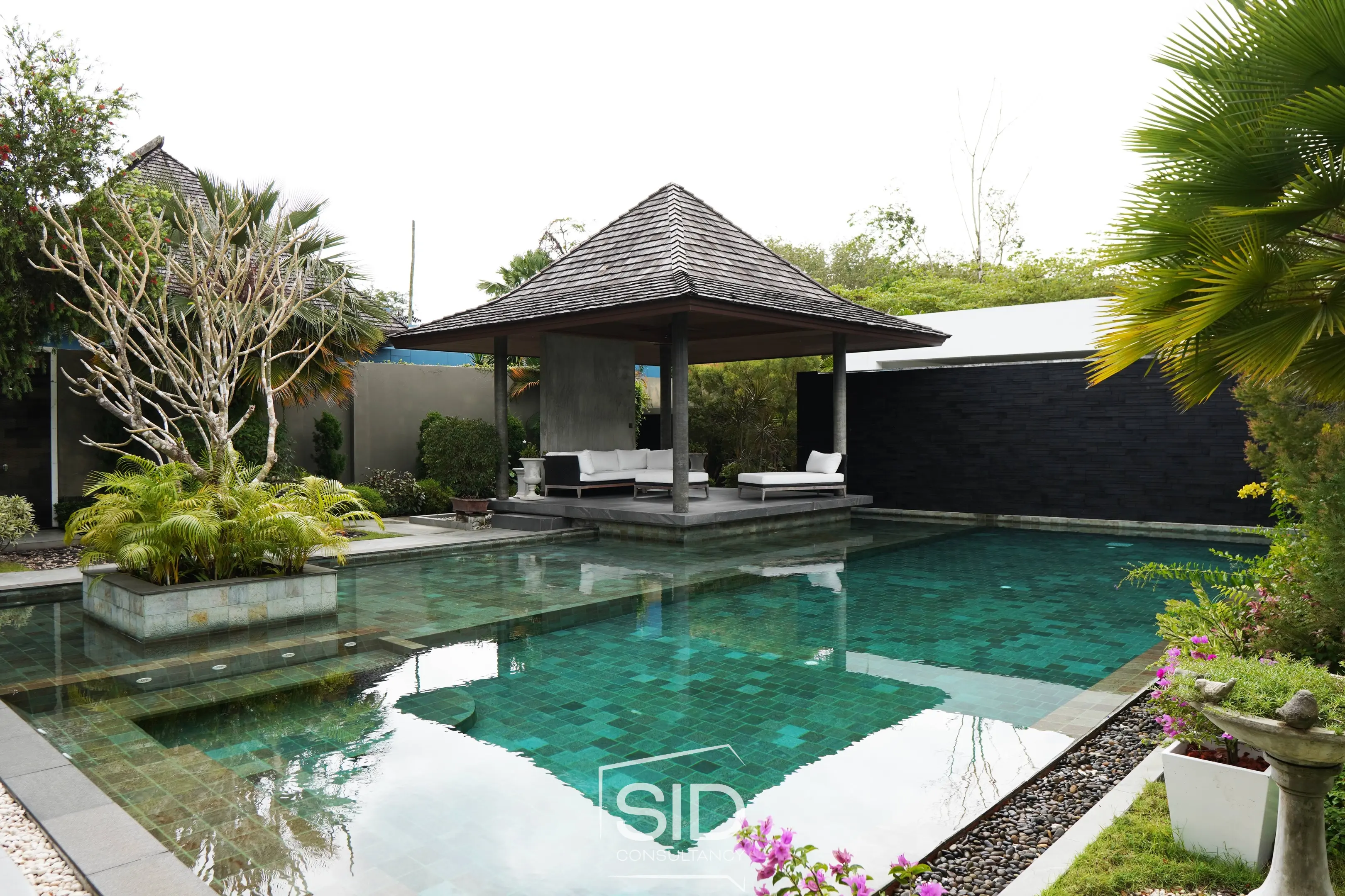 Lake House Villa