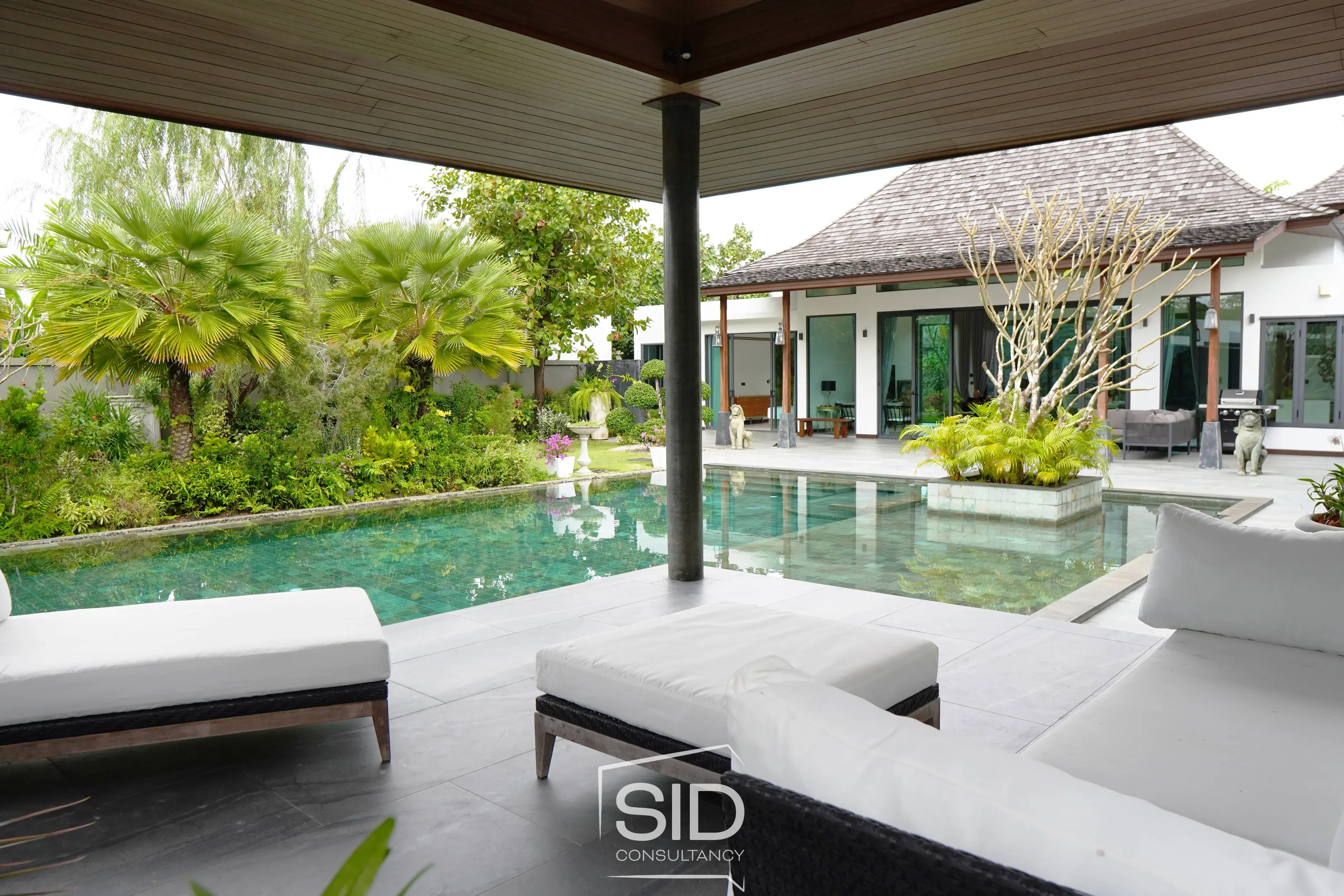 Lake House Villa