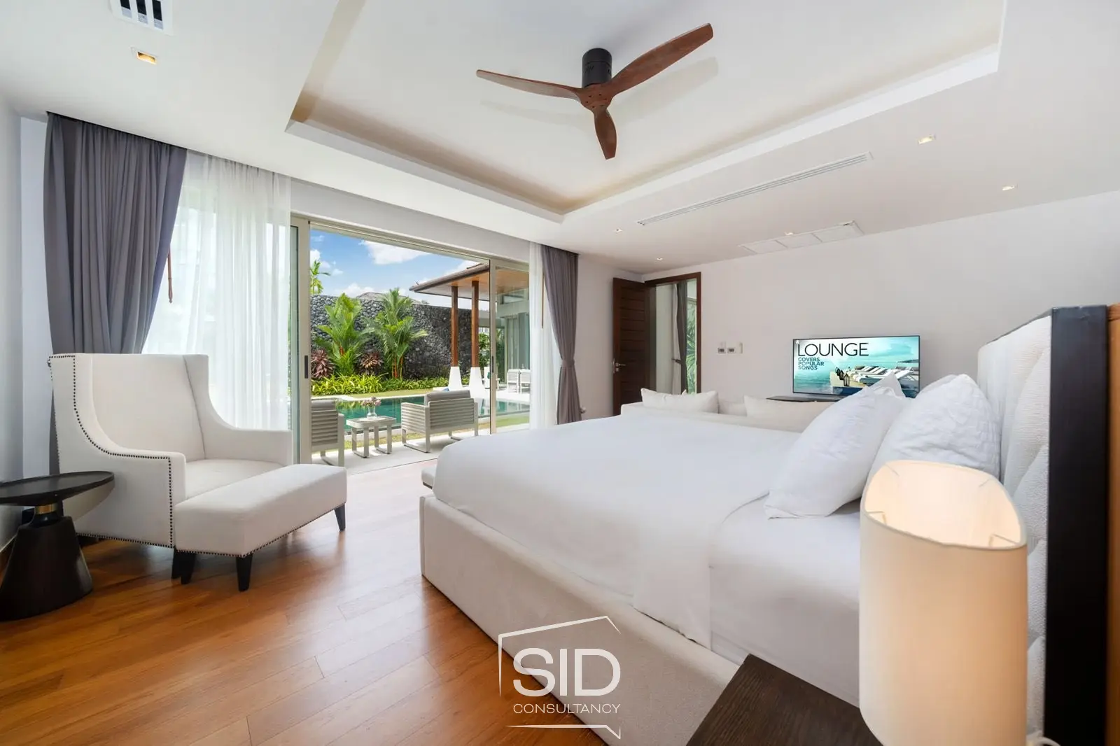 Luxury 4BR Pool Villa Near Bangtao Beach 