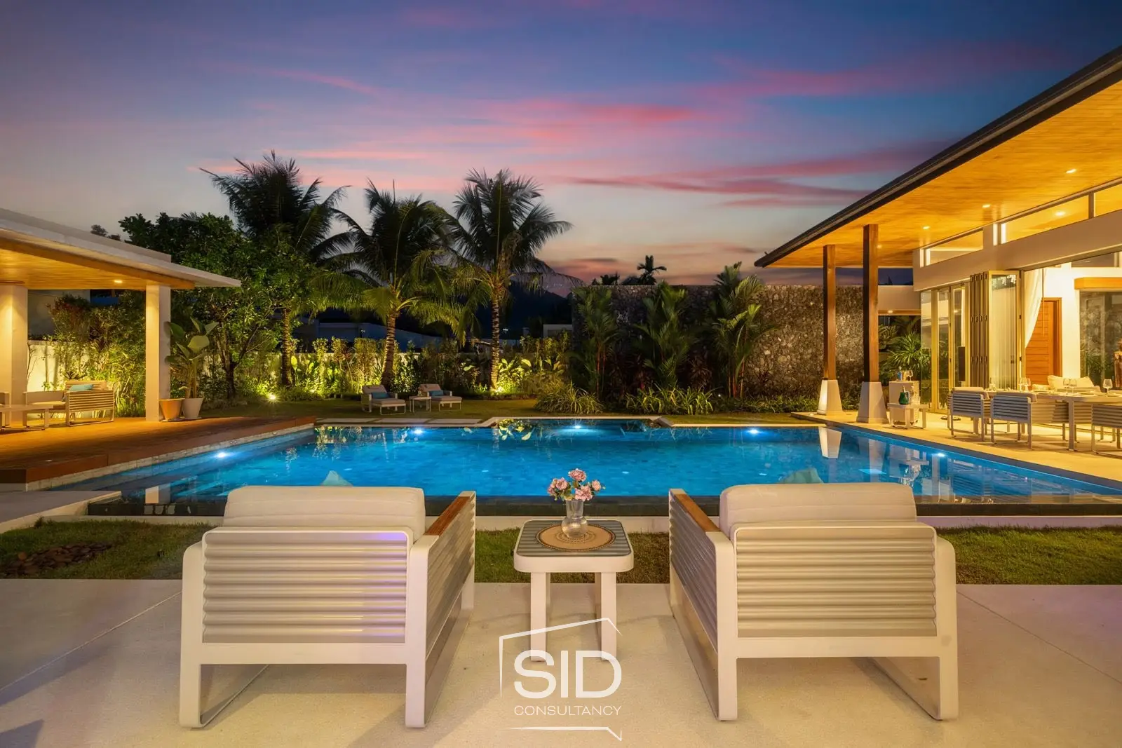 Luxury 4BR Pool Villa Near Bangtao Beach 