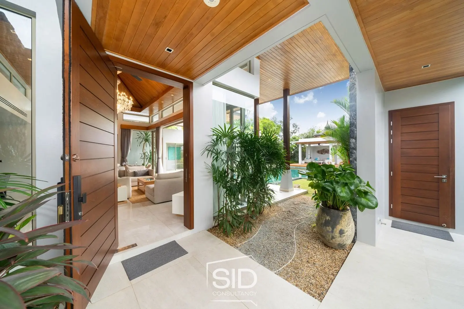 Luxury 4BR Pool Villa Near Bangtao Beach 