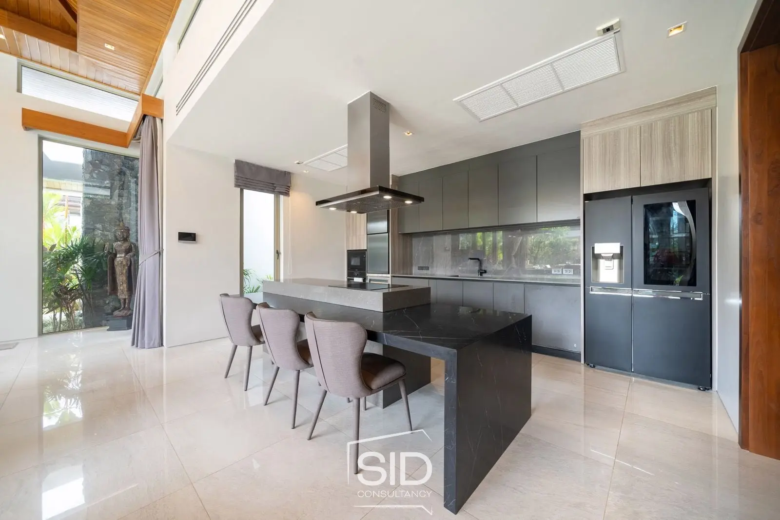 Luxury 4BR Pool Villa Near Bangtao Beach 