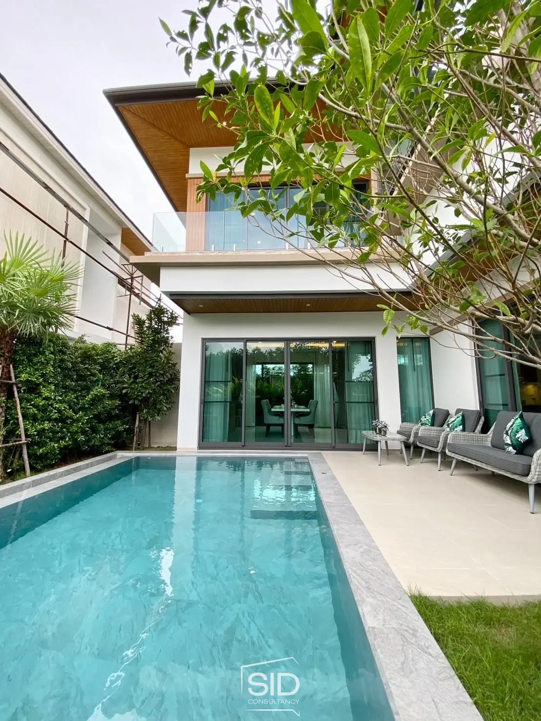 3 Bedrooms Pool VIlla For Rent in Pasak 
