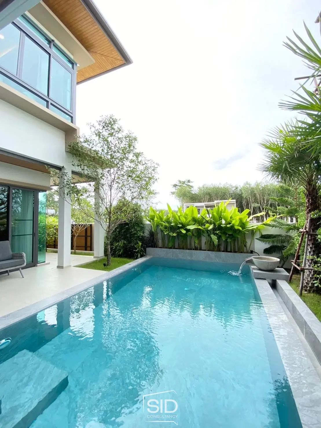 3 Bedrooms Pool VIlla For Rent in Pasak 