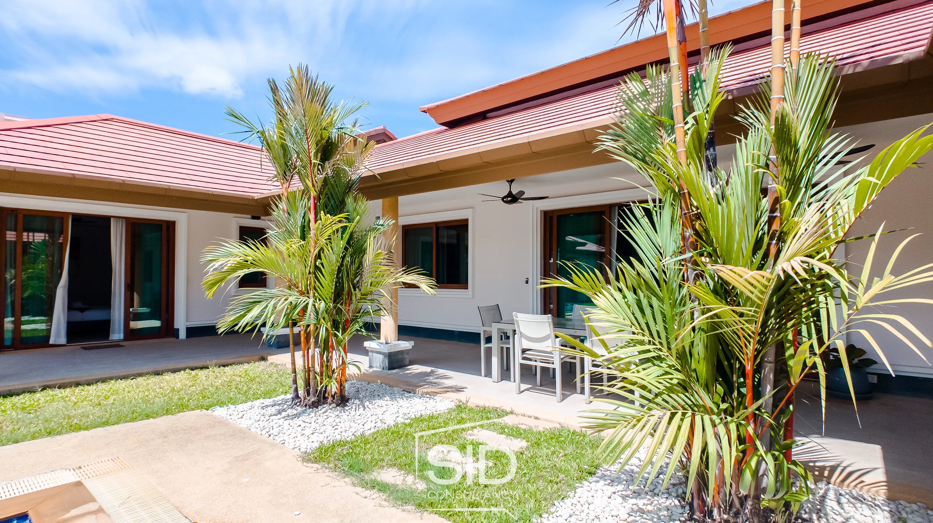 Villa 8 – Spacious Tropical Living in the Heart 