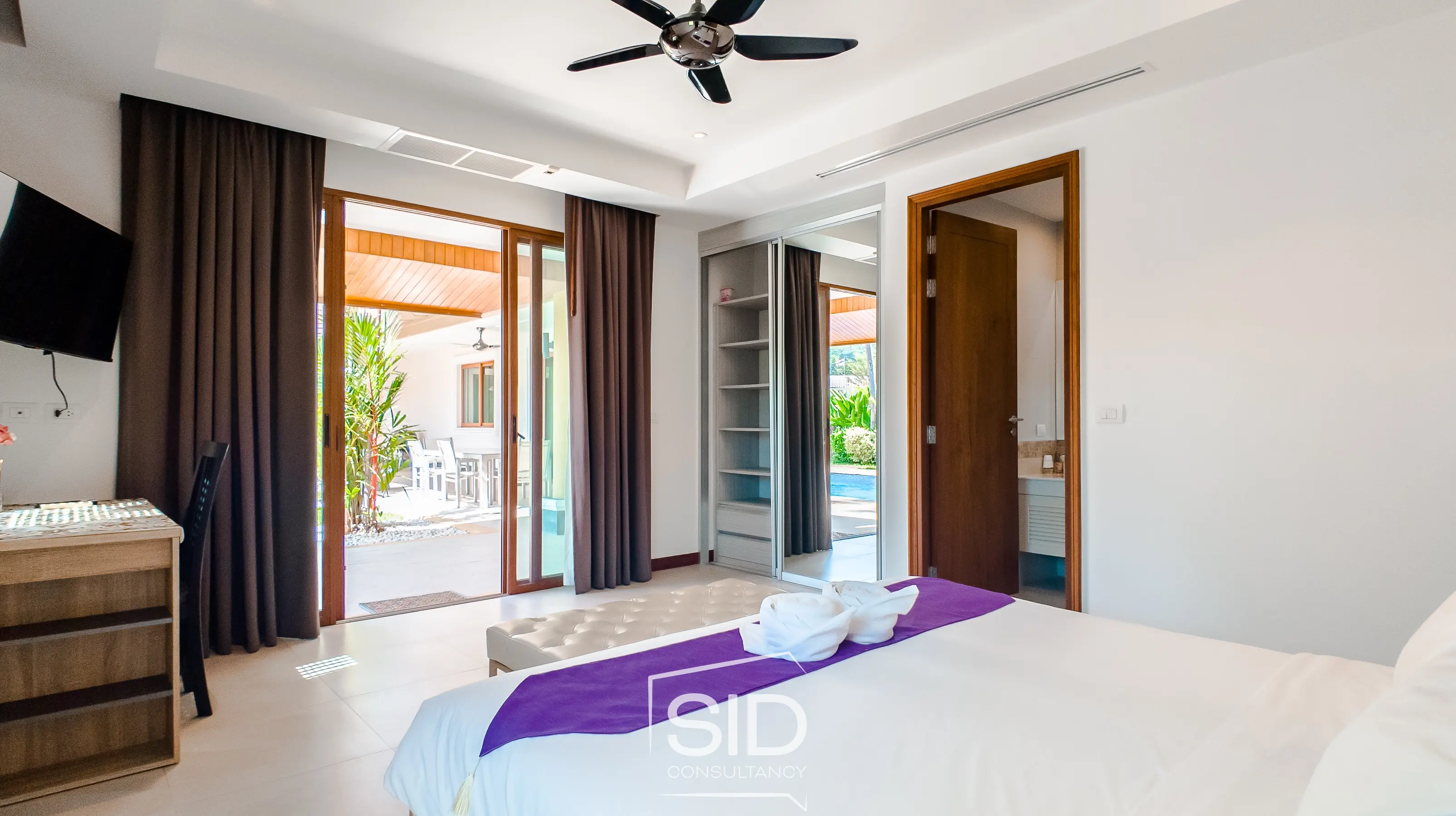 Villa 8 – Spacious Tropical Living in the Heart 