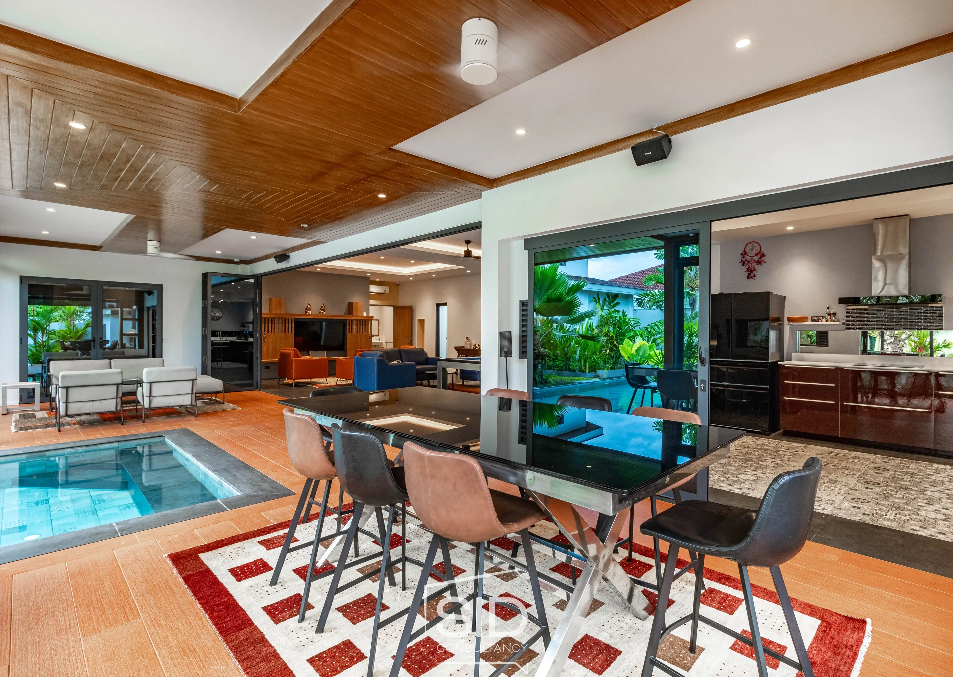 Modern 3 Bedrooms Pool Villa Near Laguna Phuket