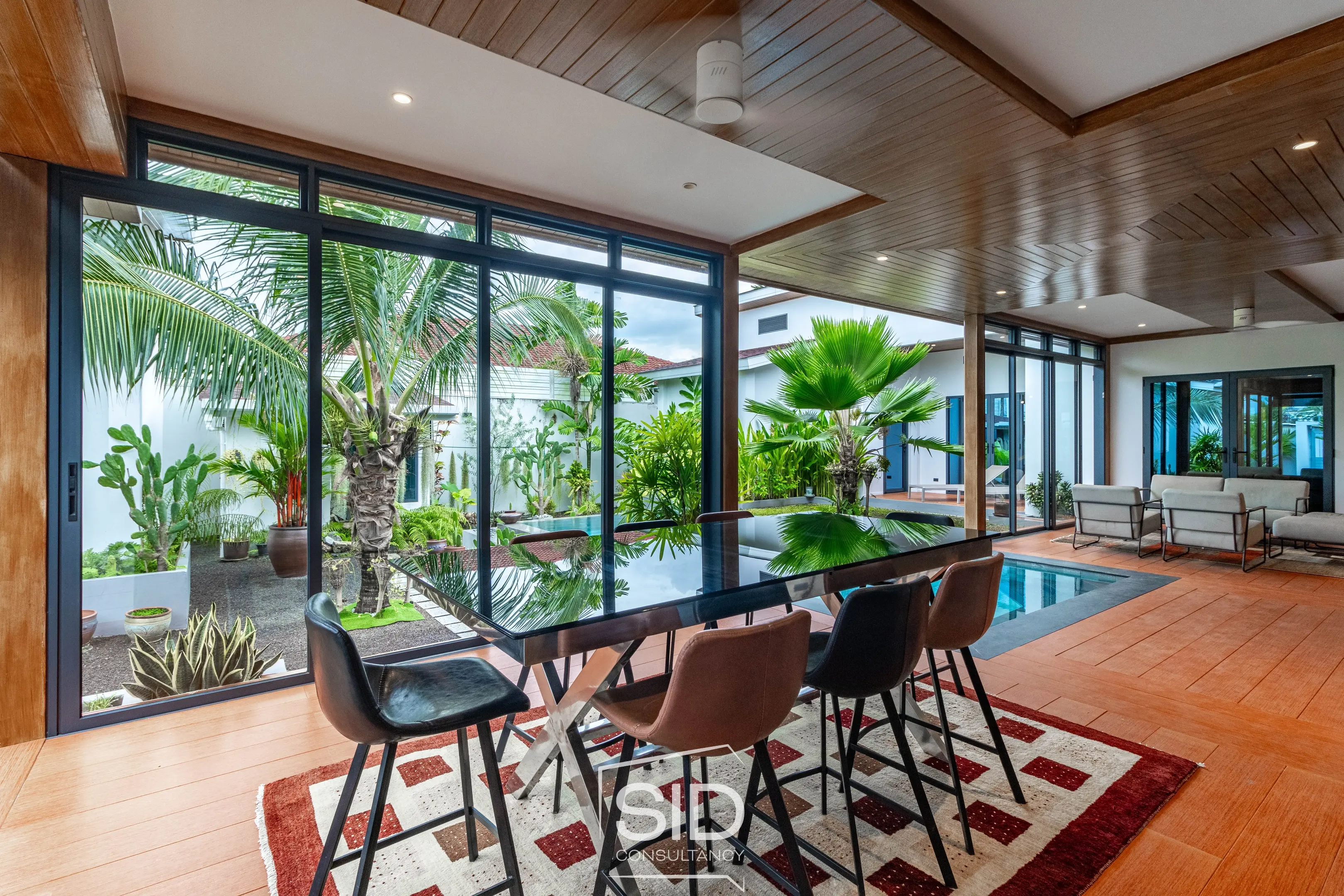 Modern 3 Bedrooms Pool Villa Near Laguna Phuket