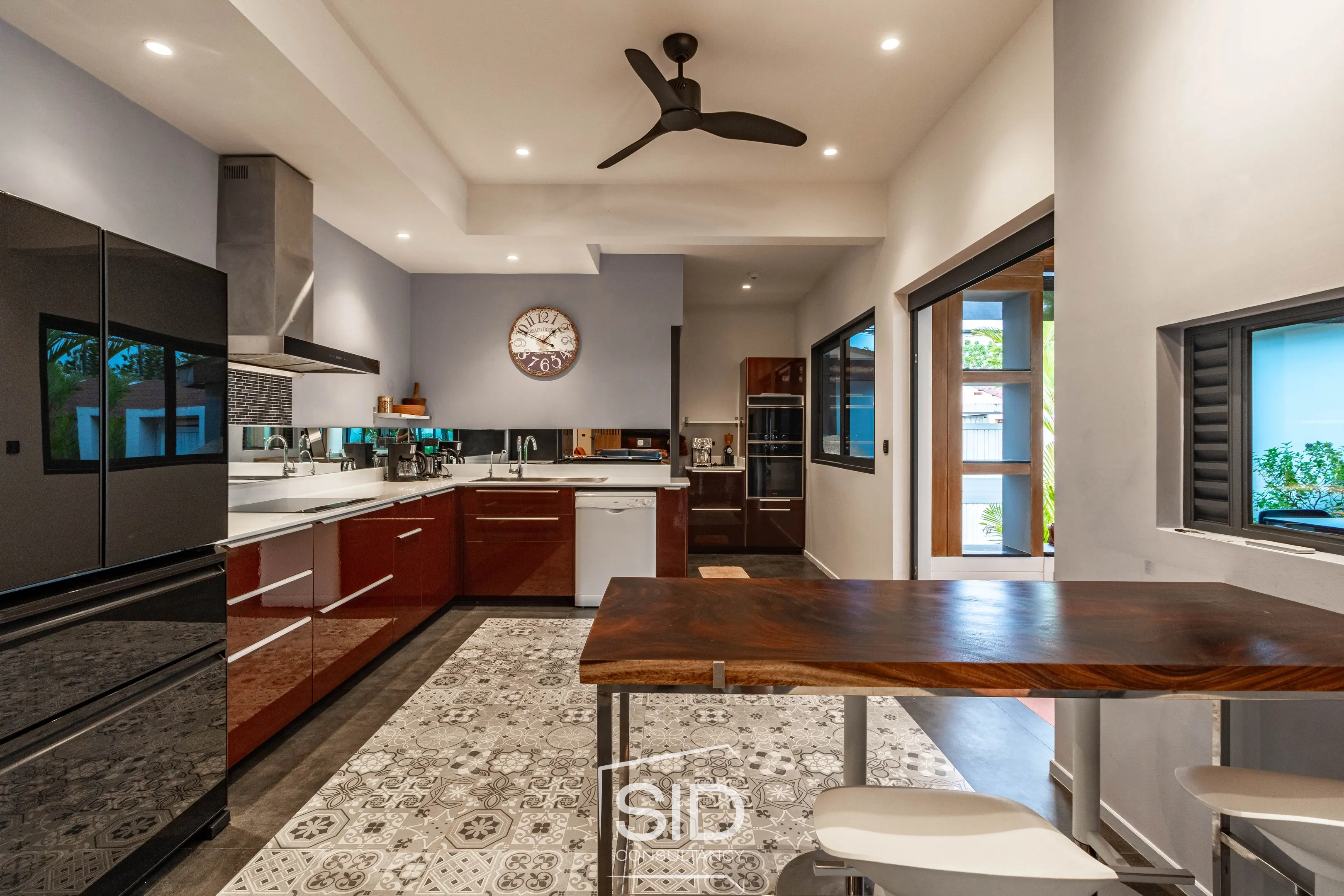 Modern 3 Bedrooms Pool Villa Near Laguna Phuket