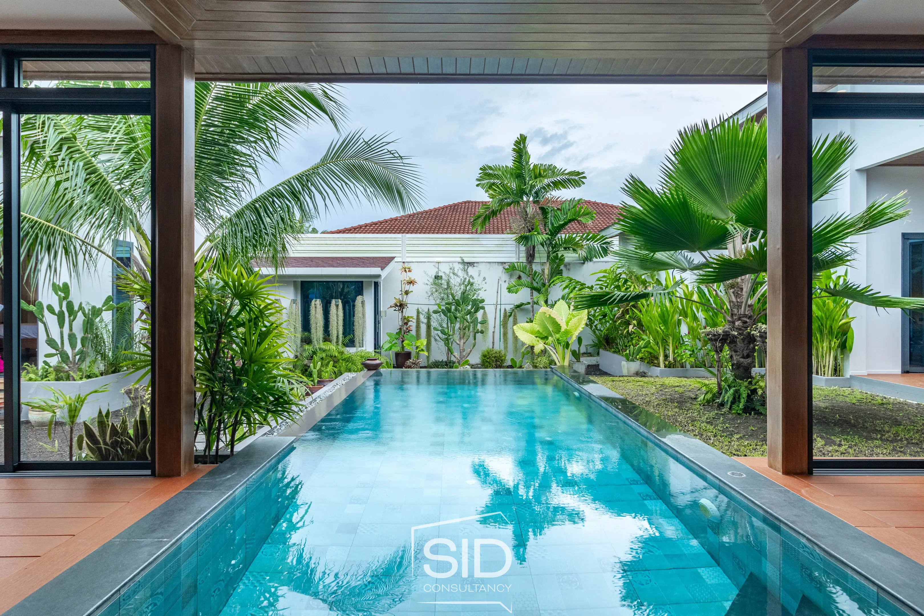 Modern 3 Bedrooms Pool Villa Near Laguna Phuket