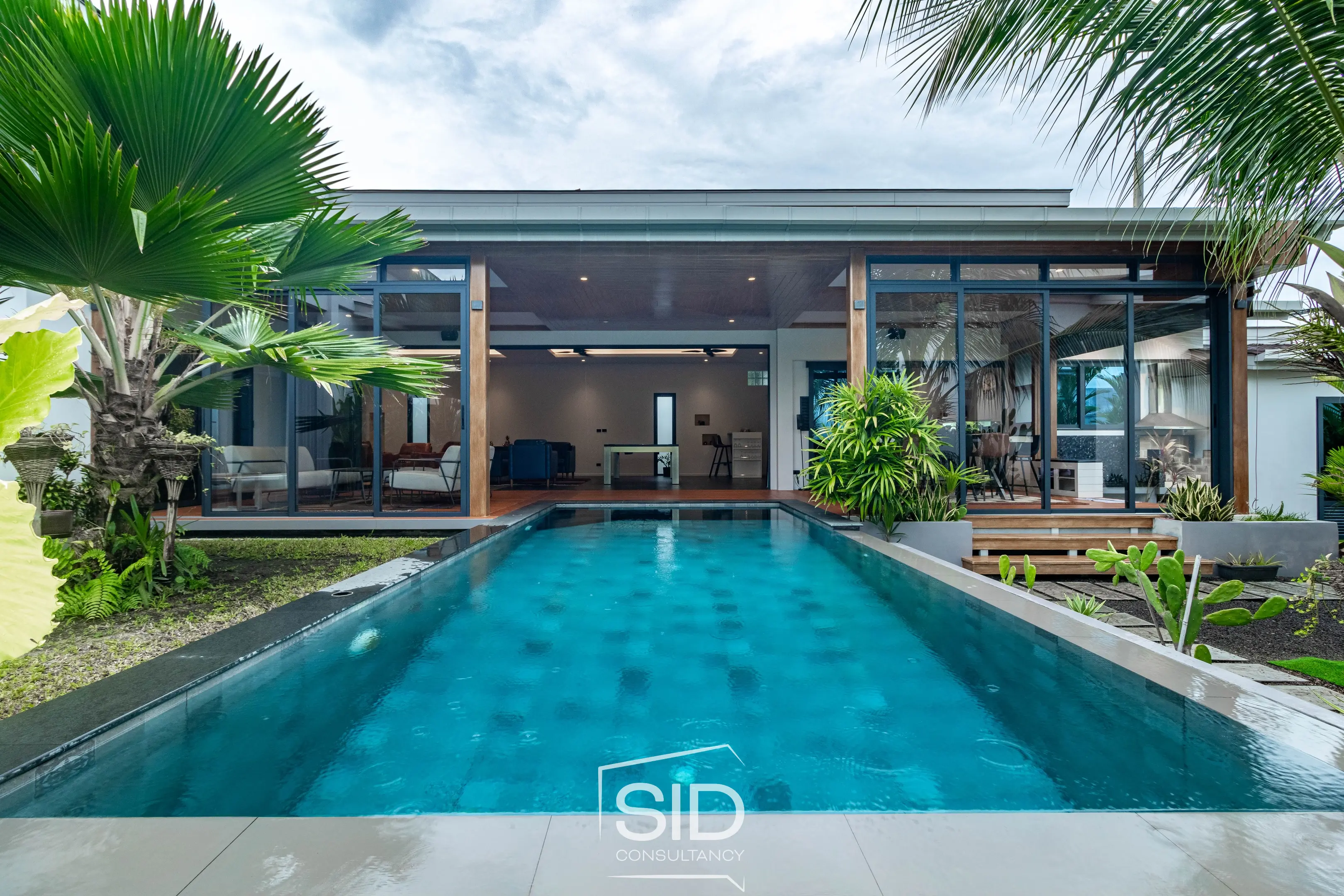 Modern 3 Bedrooms Pool Villa Near Laguna Phuket