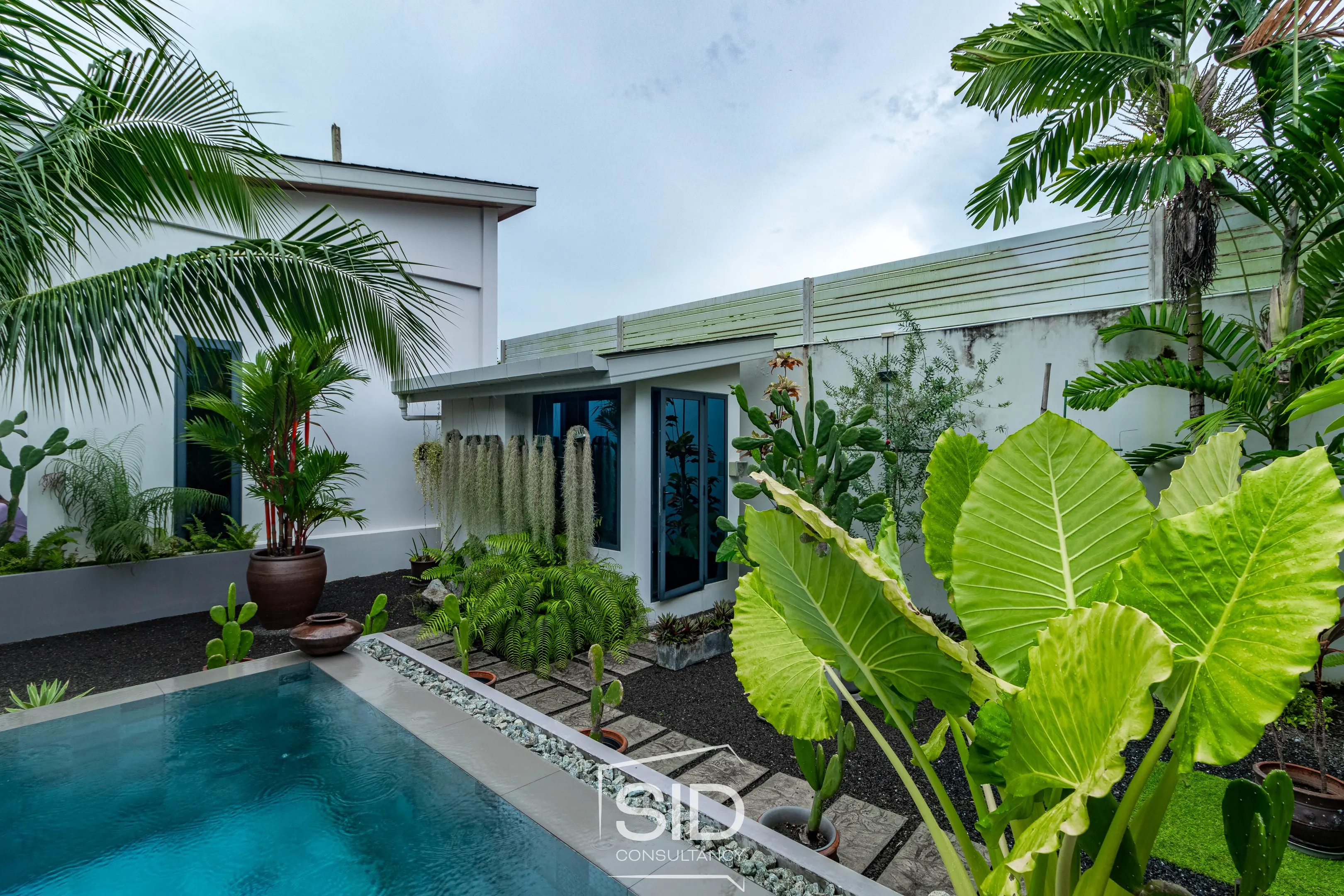 Modern 3 Bedrooms Pool Villa Near Laguna Phuket