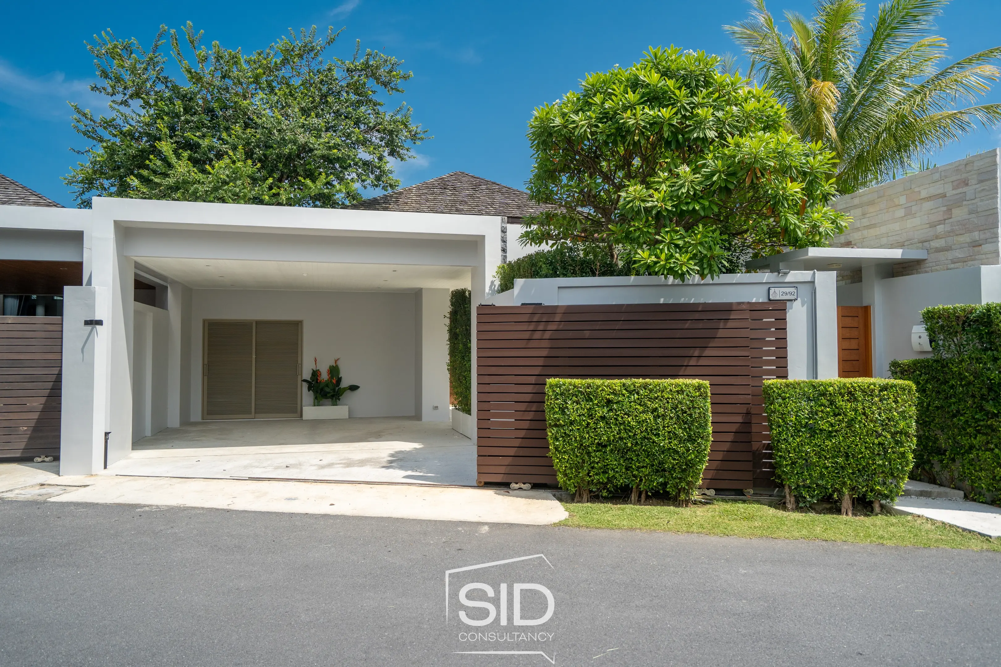 5-Bedroom Modern Villa with Poolside Botanica Luxury