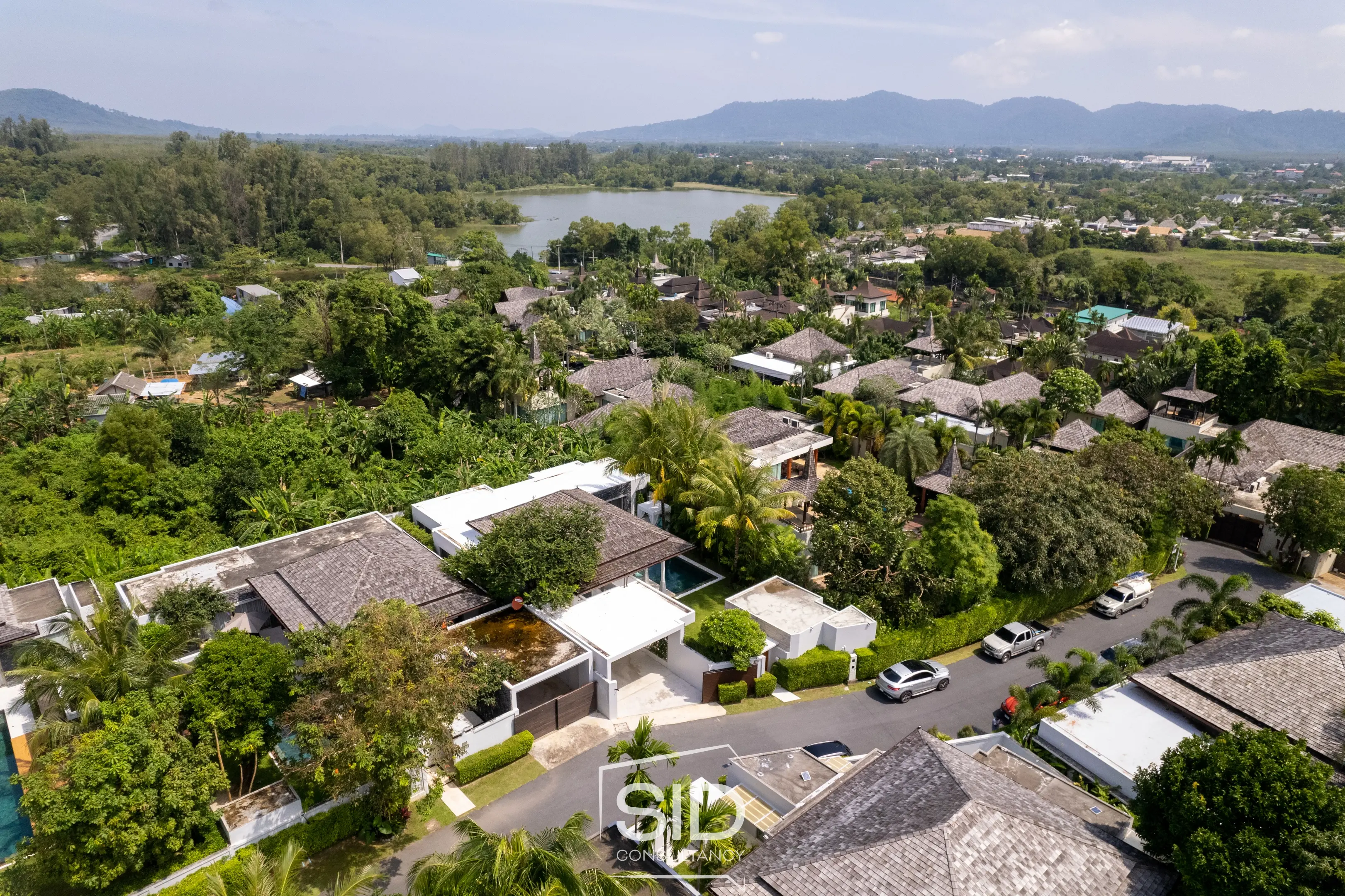 5-Bedroom Modern Villa with Poolside Botanica Luxury