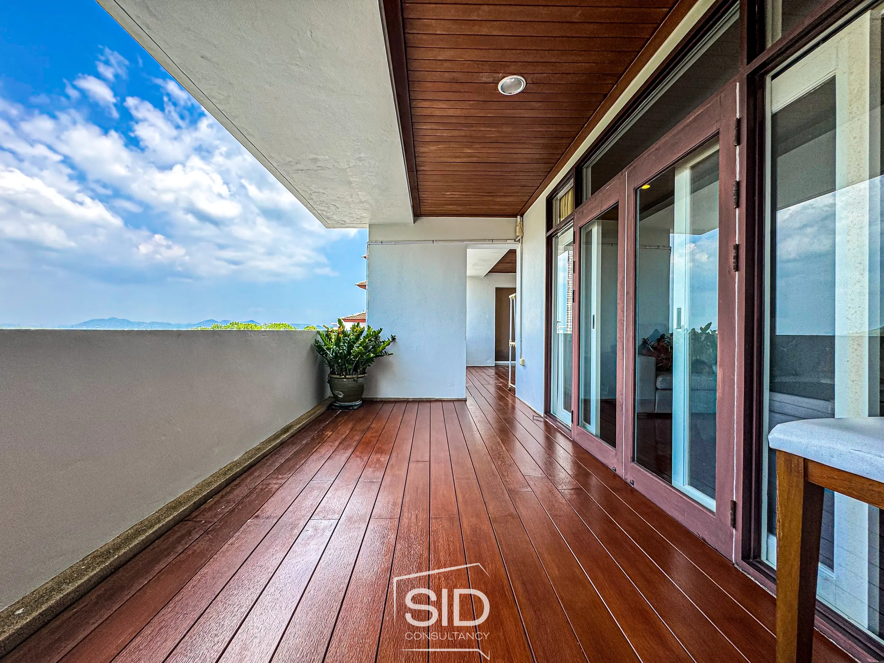 Blue Canyon Country Club Residence – Space, Serenity, and Prestige