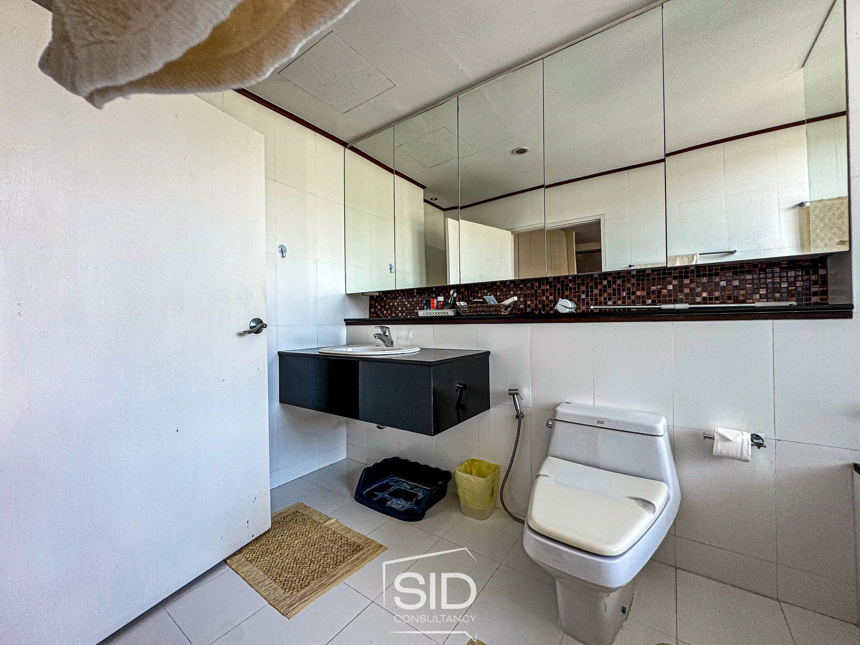 Blue Canyon Country Club Residence – Space, Serenity, and Prestige