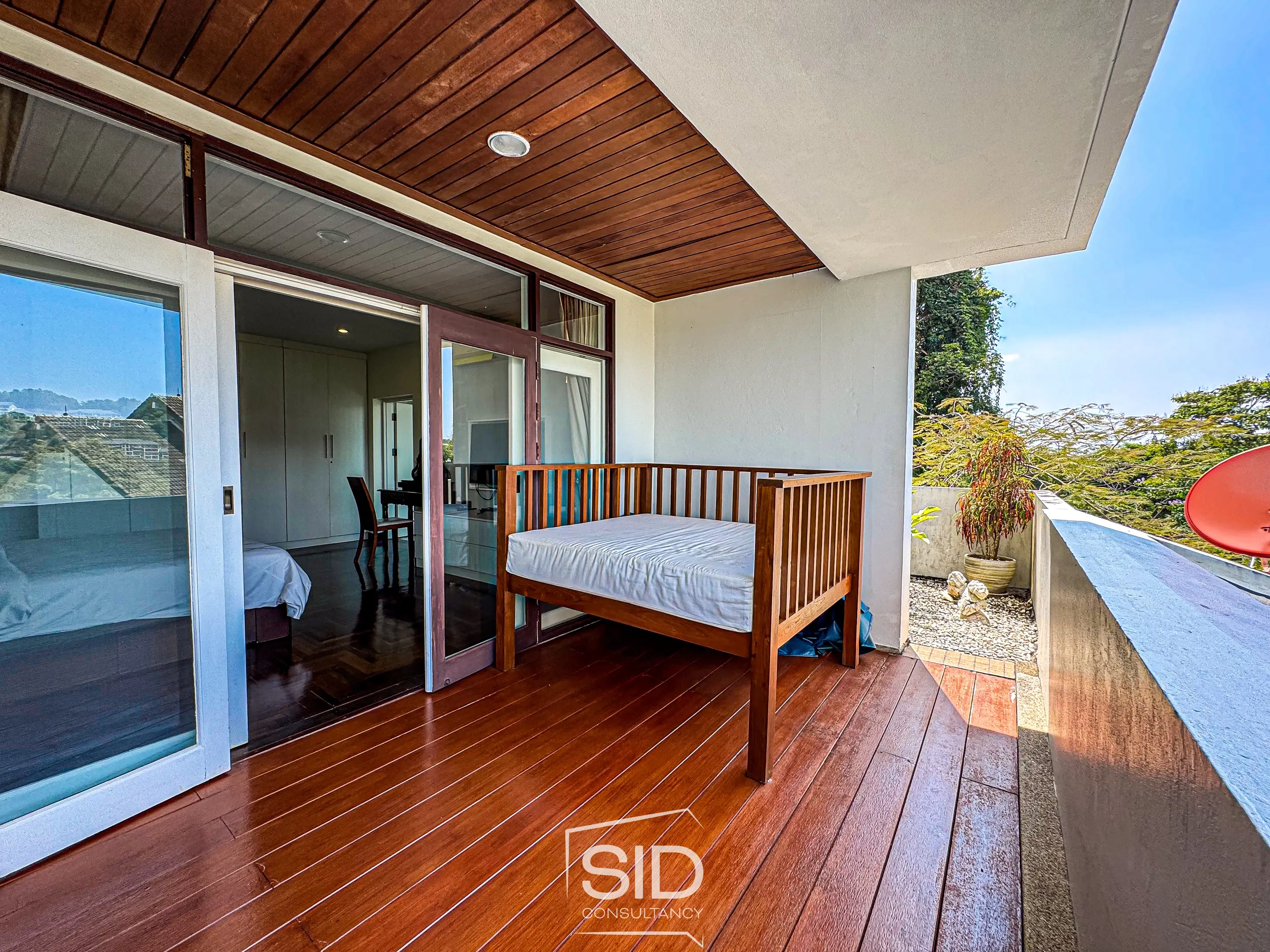 Blue Canyon Country Club Residence – Space, Serenity, and Prestige