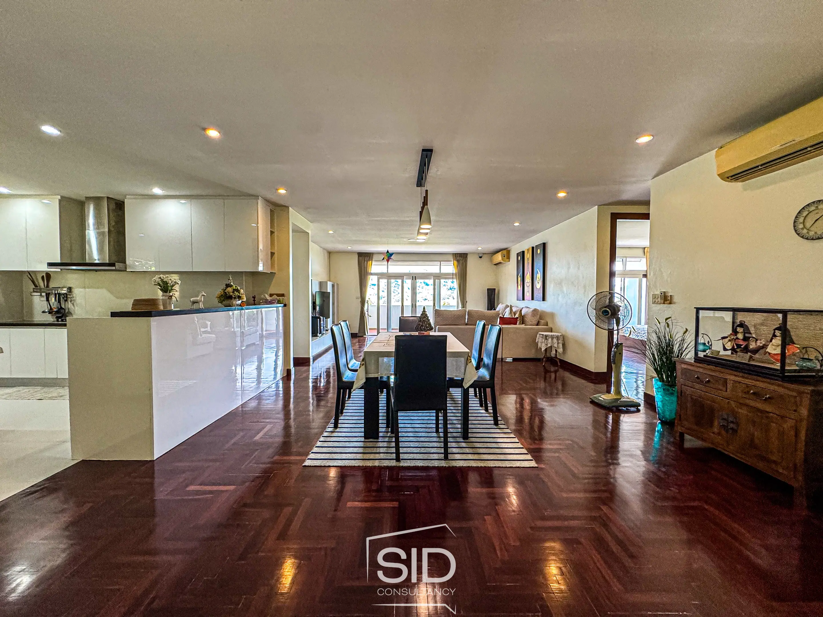 Blue Canyon Country Club Residence – Space, Serenity, and Prestige