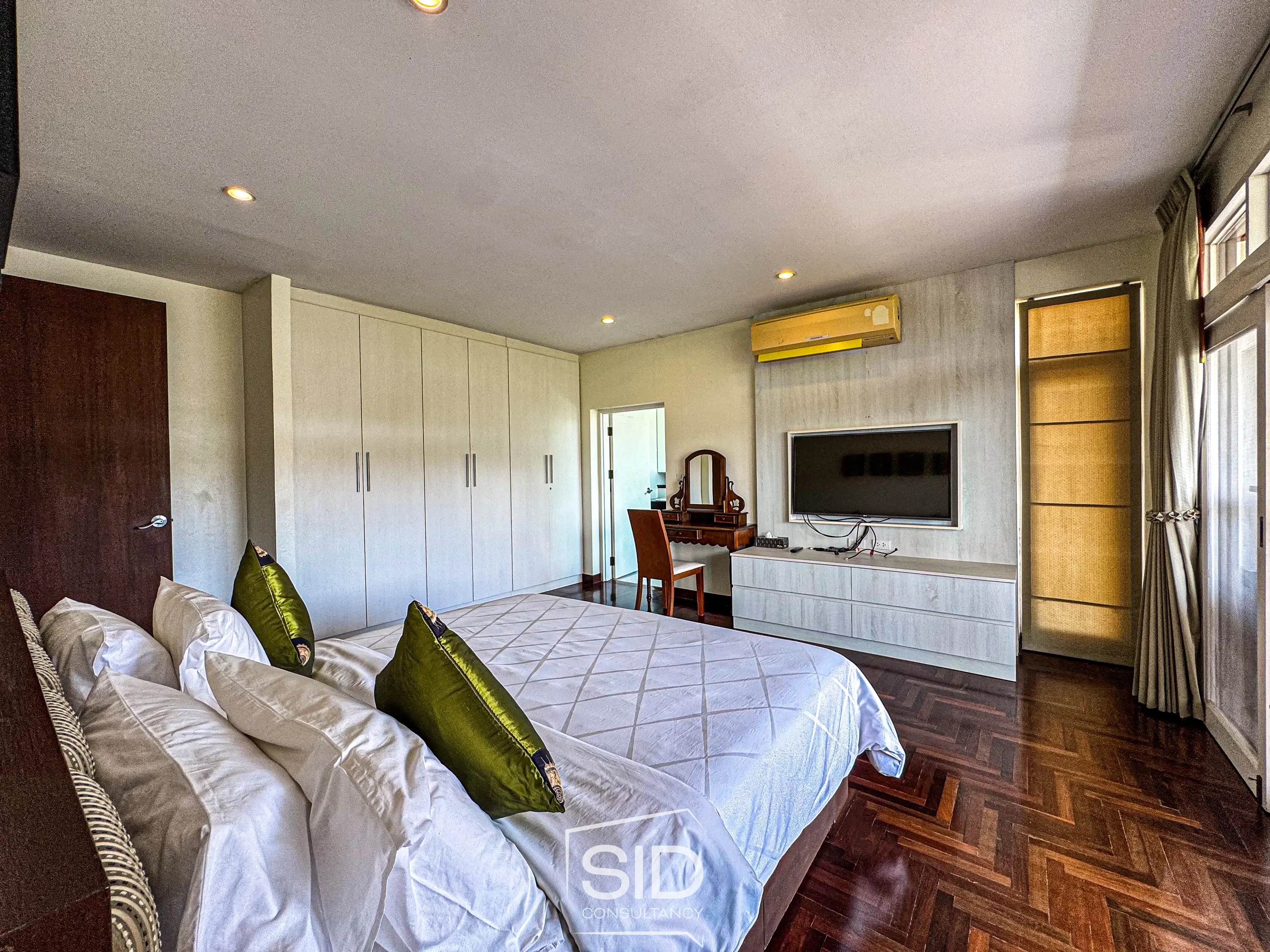 Blue Canyon Country Club Residence – Space, Serenity, and Prestige