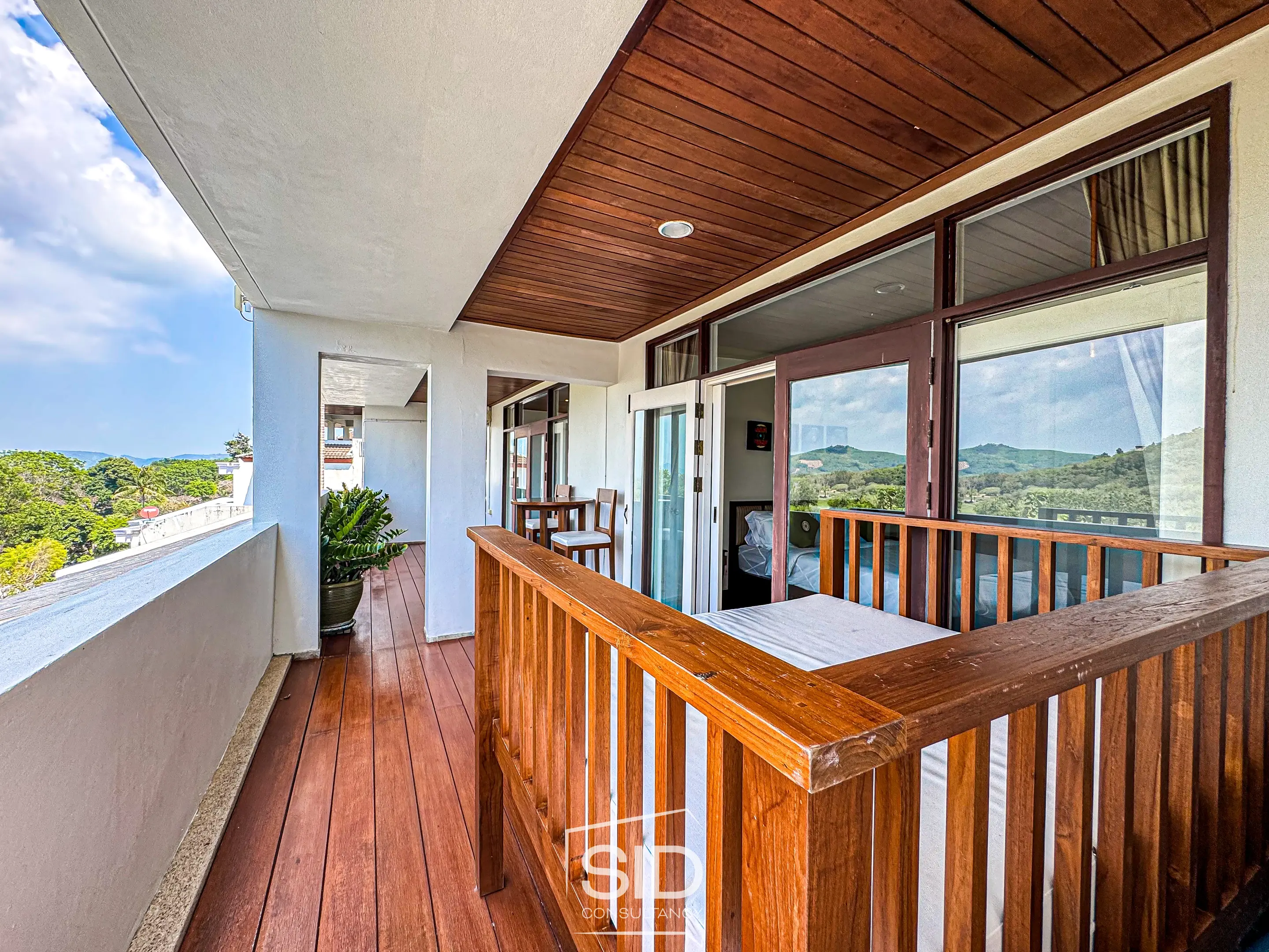 Blue Canyon Country Club Residence – Space, Serenity, and Prestige