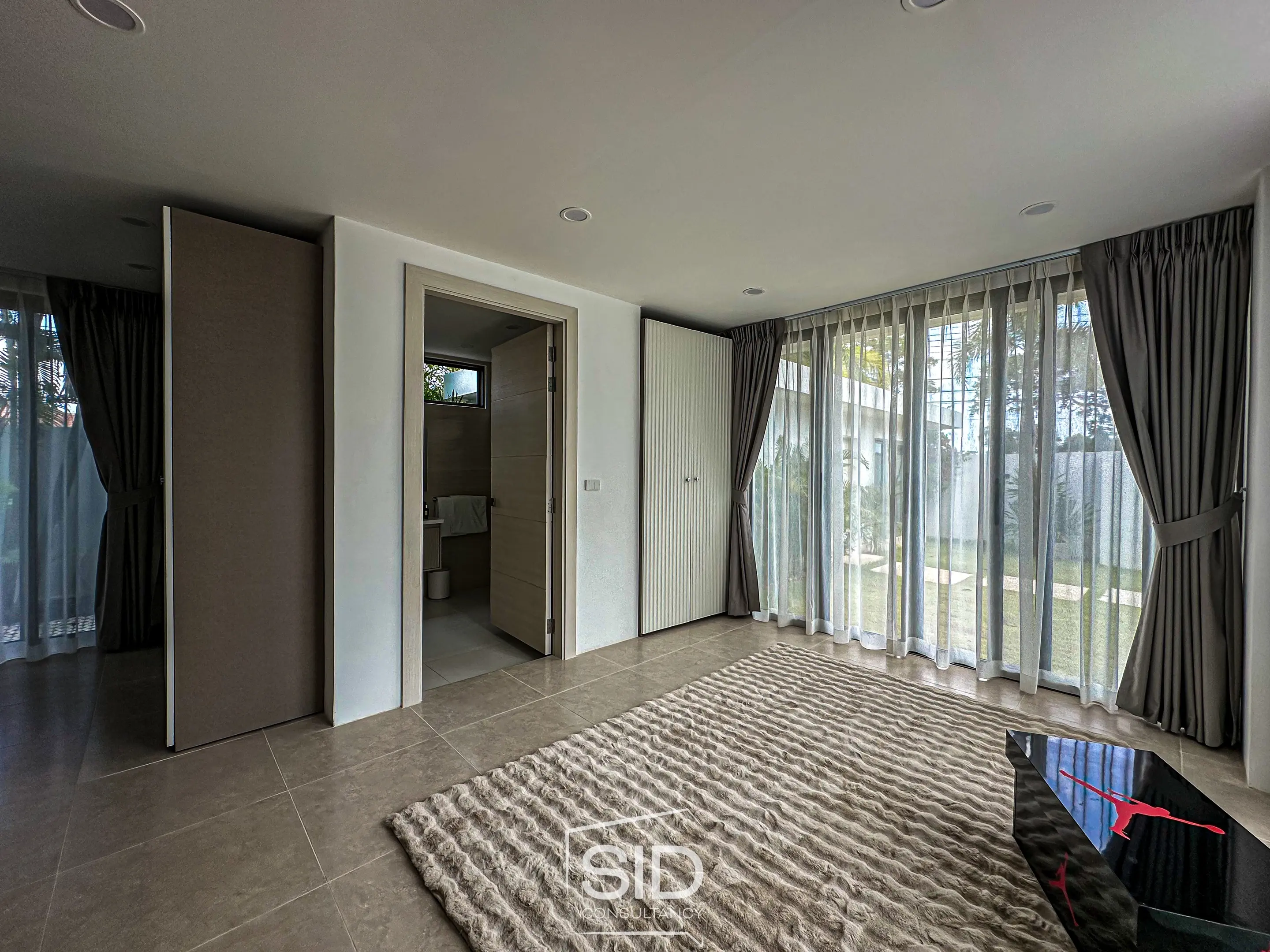 Spacious 6-Bedroom Modern Villa with Private Garden and Pool Views in Laguna Homes, Phuket