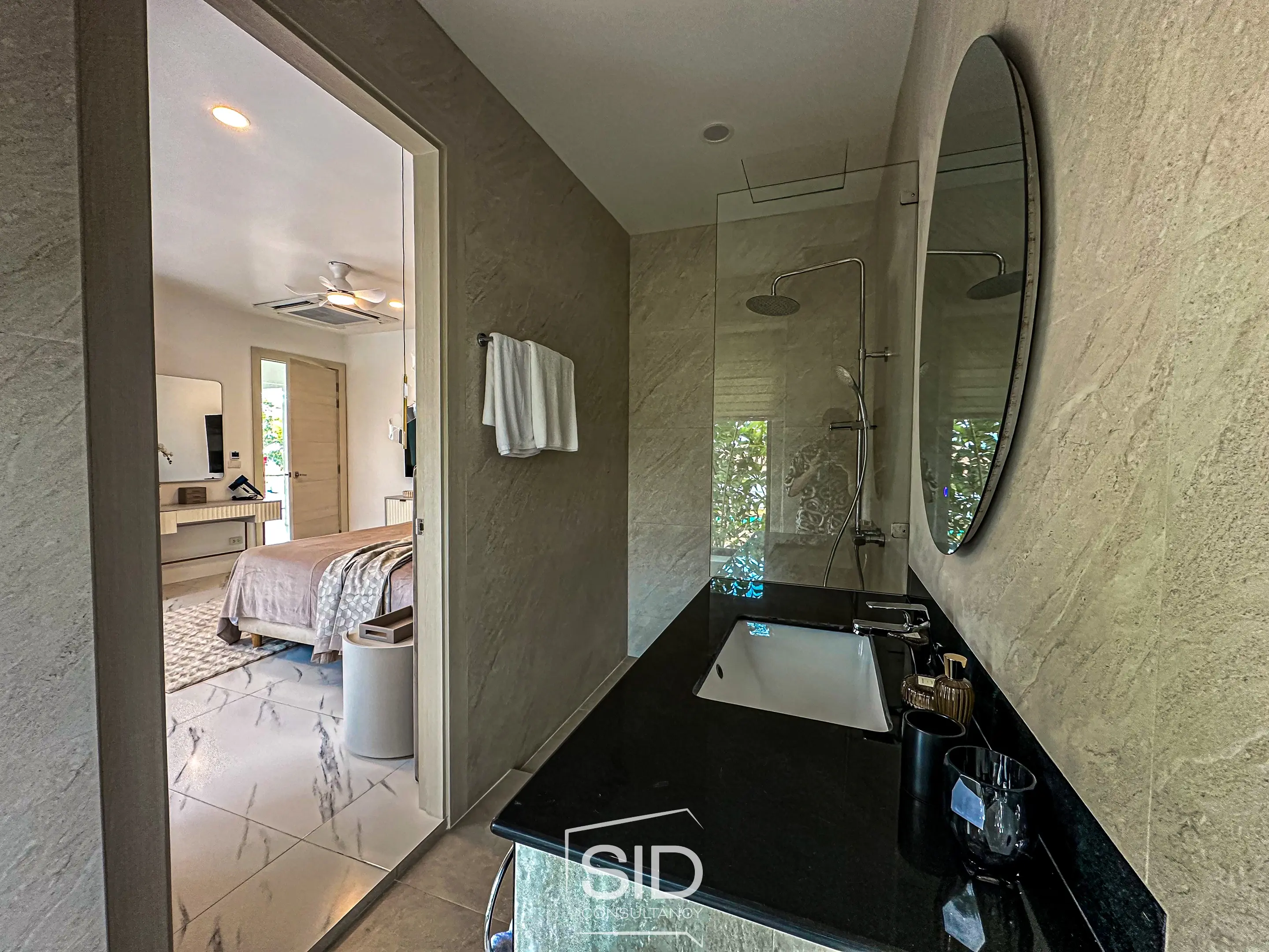 Spacious 6-Bedroom Modern Villa with Private Garden and Pool Views in Laguna Homes, Phuket