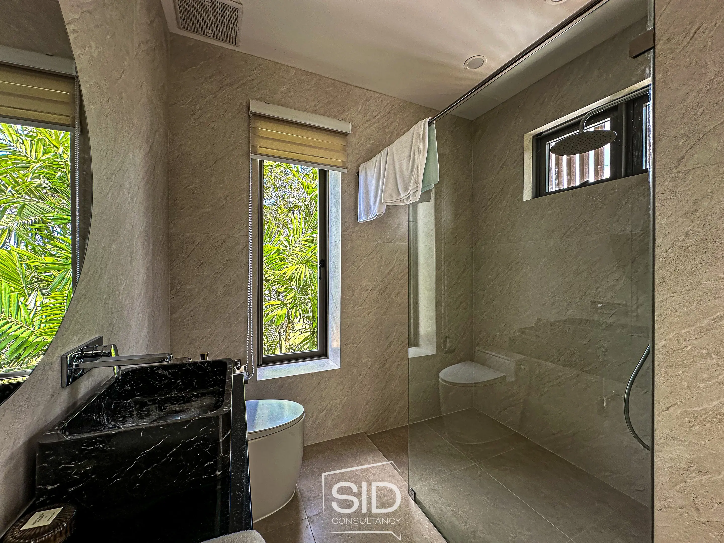 Spacious 6-Bedroom Modern Villa with Private Garden and Pool Views in Laguna Homes, Phuket