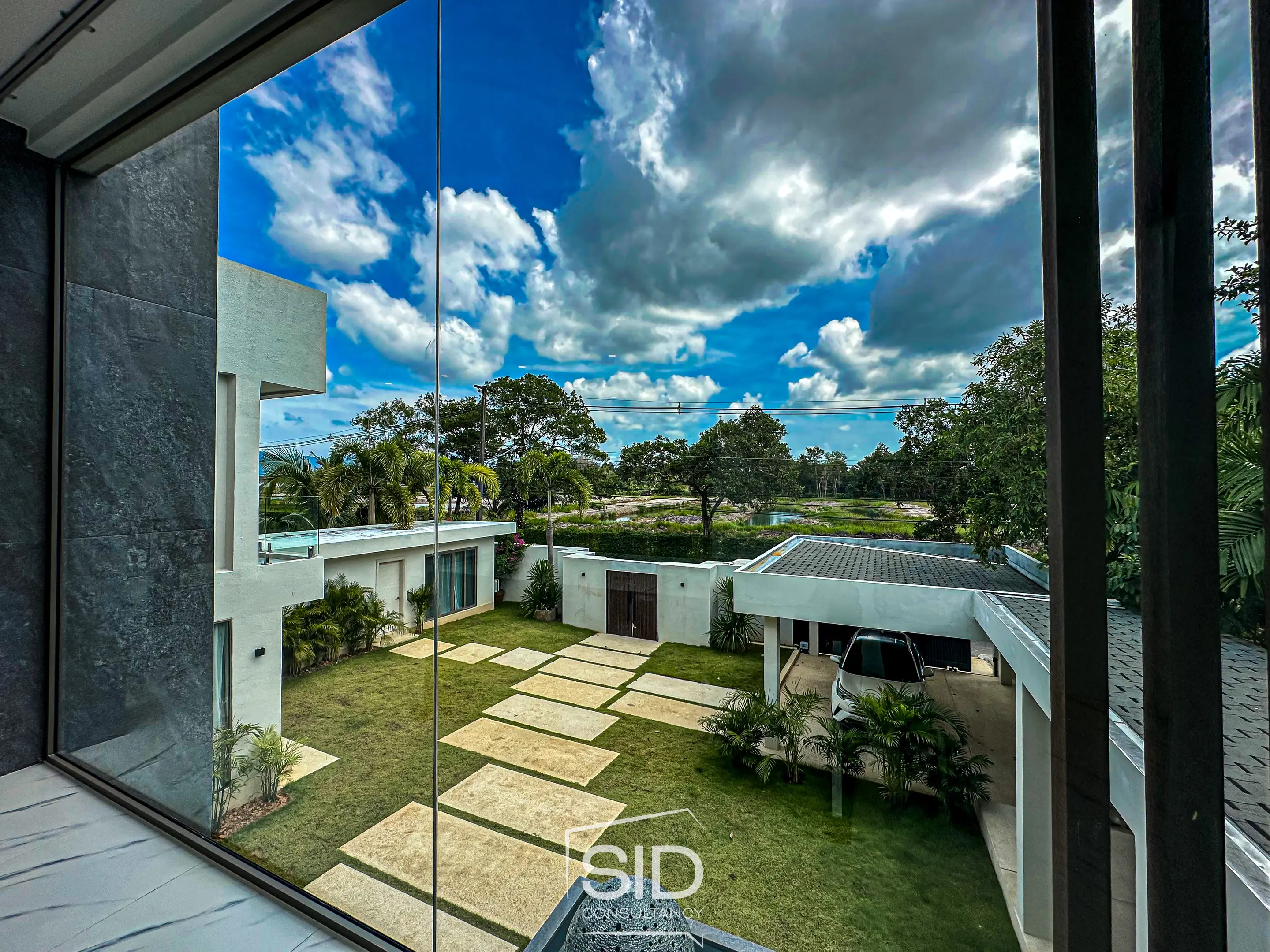 Spacious 6-Bedroom Modern Villa with Private Garden and Pool Views in Laguna Homes, Phuket
