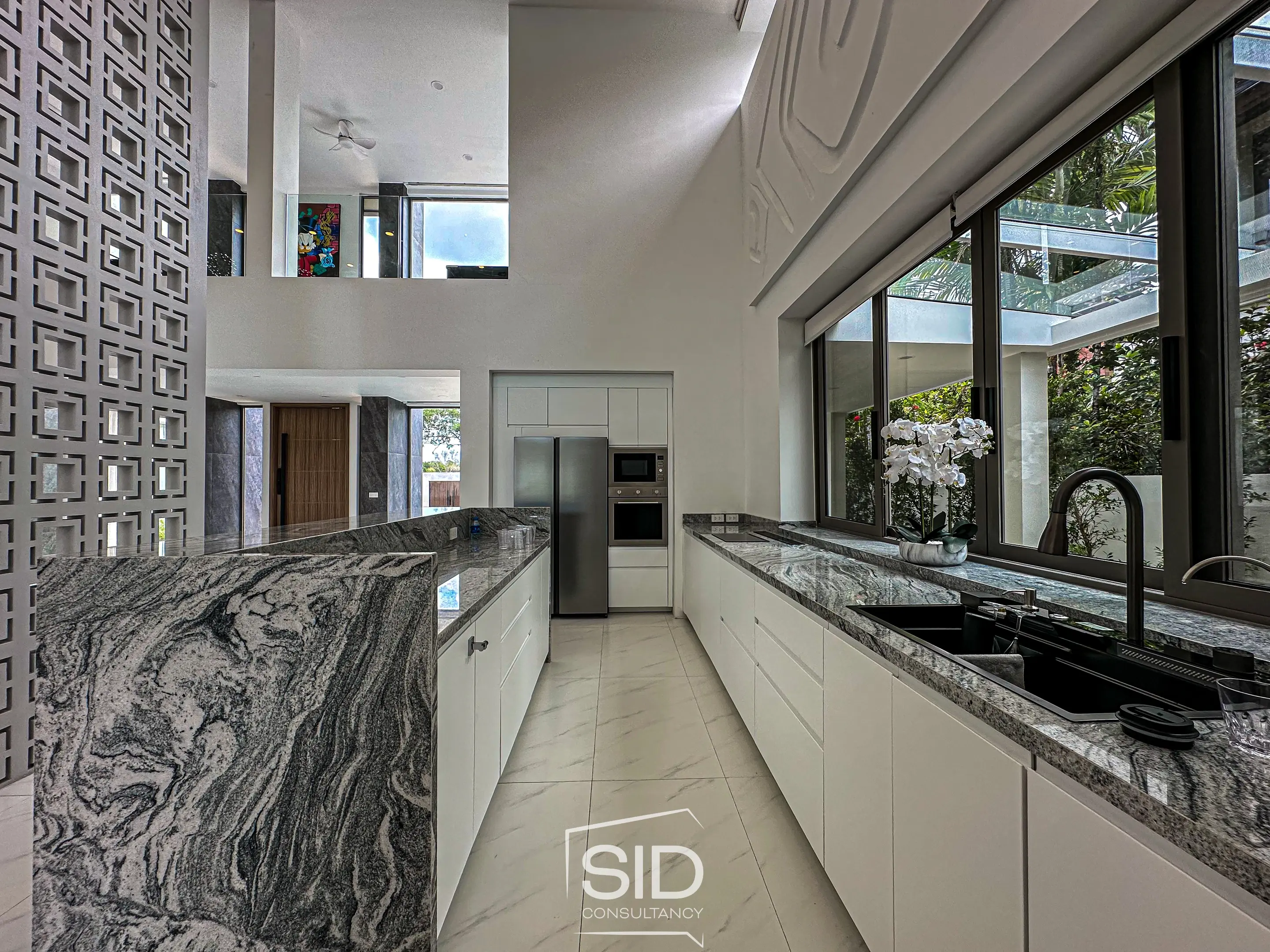 Spacious 6-Bedroom Modern Villa with Private Garden and Pool Views in Laguna Homes, Phuket