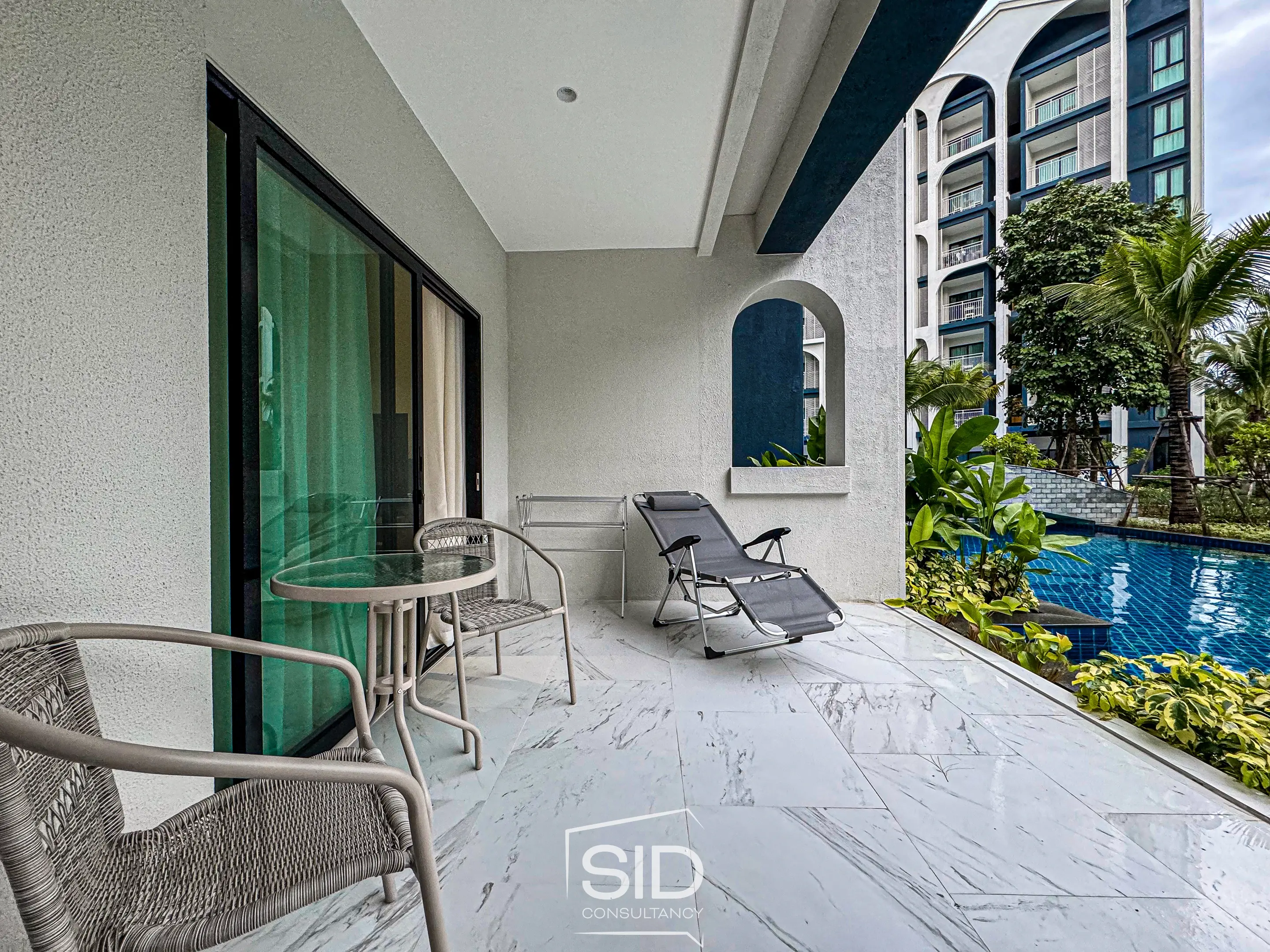 Modern 1-Bedroom Condo with Direct Pool Access – The Title Halo 1, Nai Yang