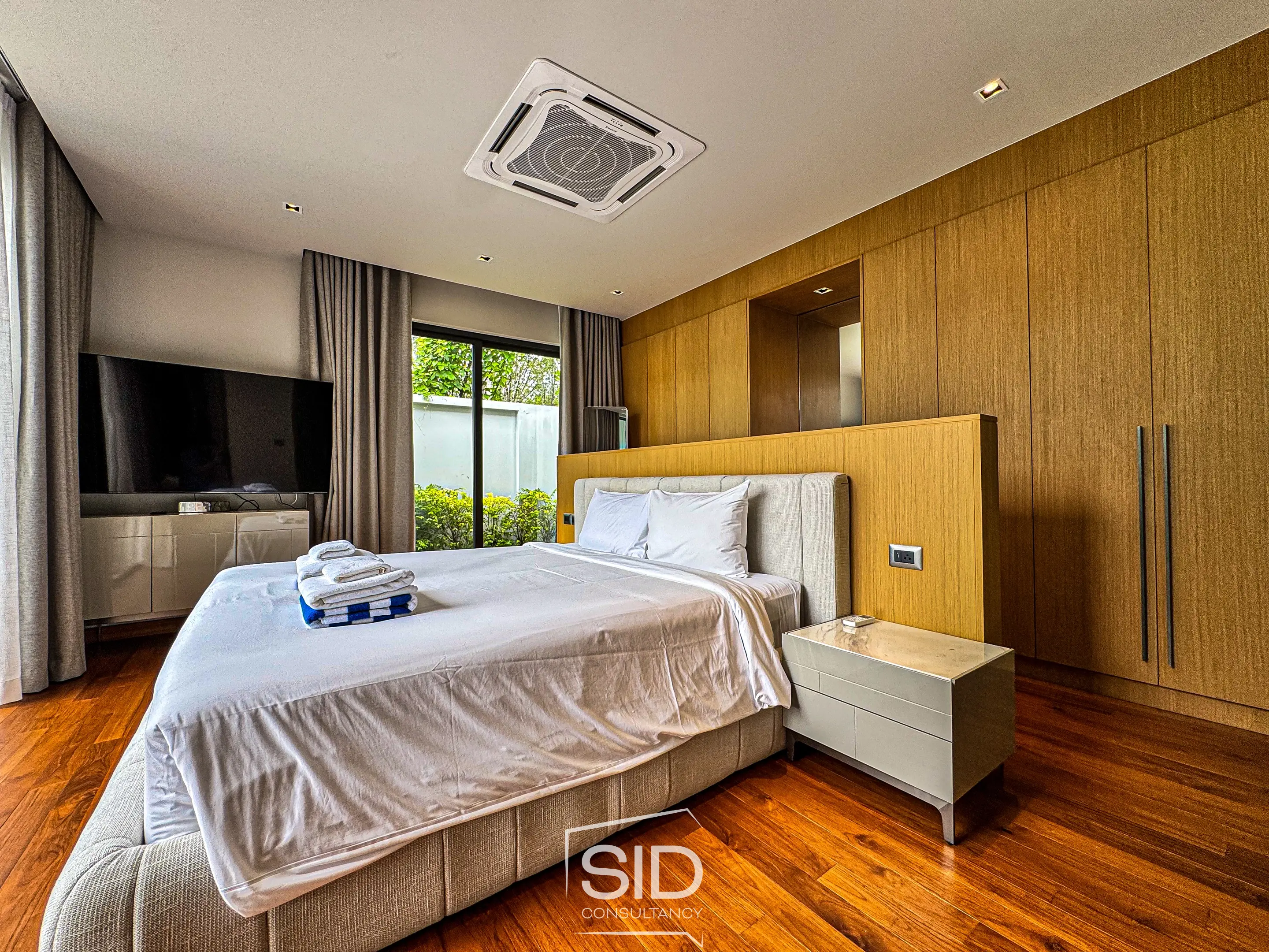Botanica Modern Loft – 3-Bedroom Nature-Loft Villa in Si Sunthon, Phuket
