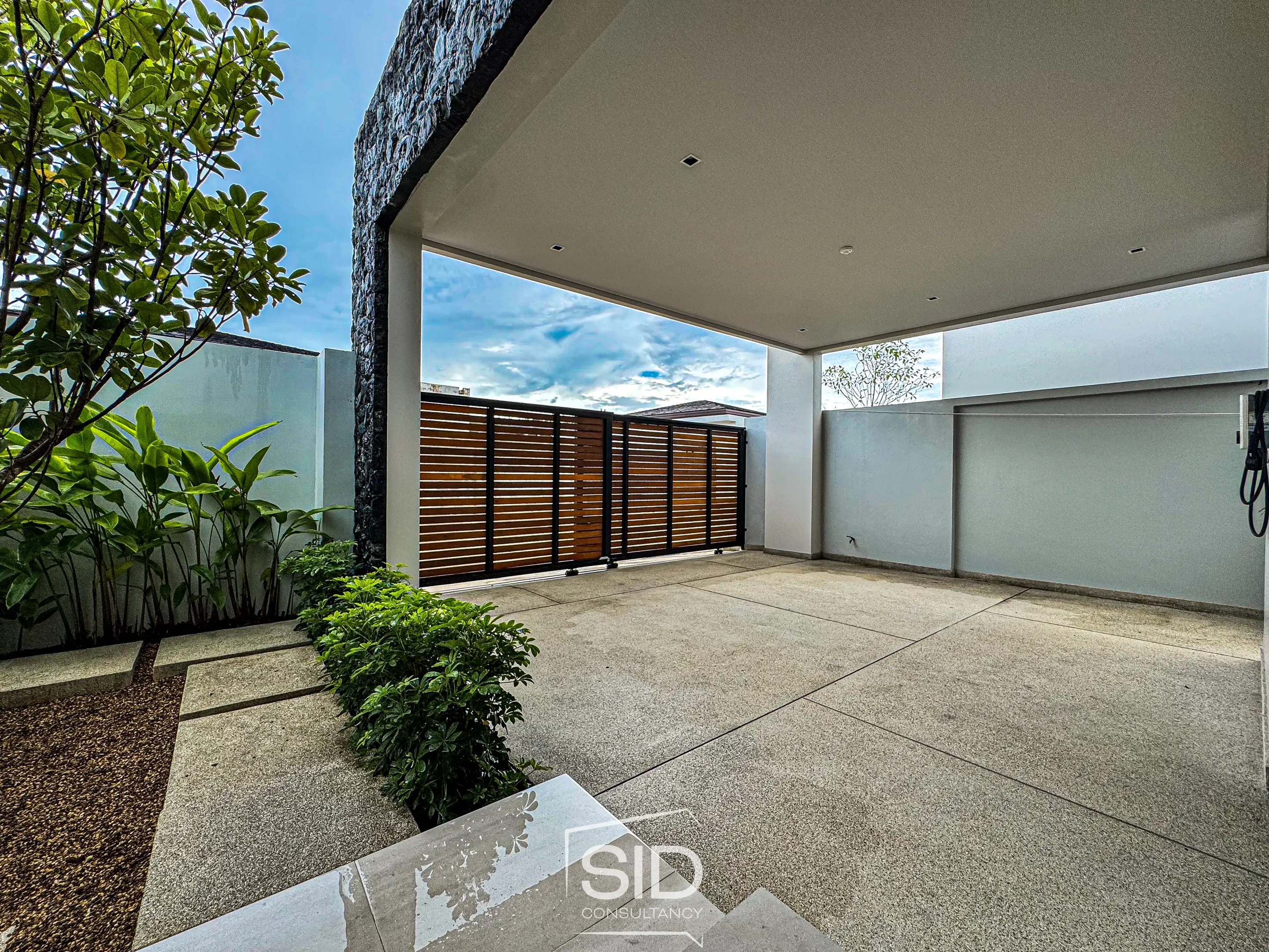 Botanica Modern Loft – 3-Bedroom Nature-Loft Villa in Si Sunthon, Phuket