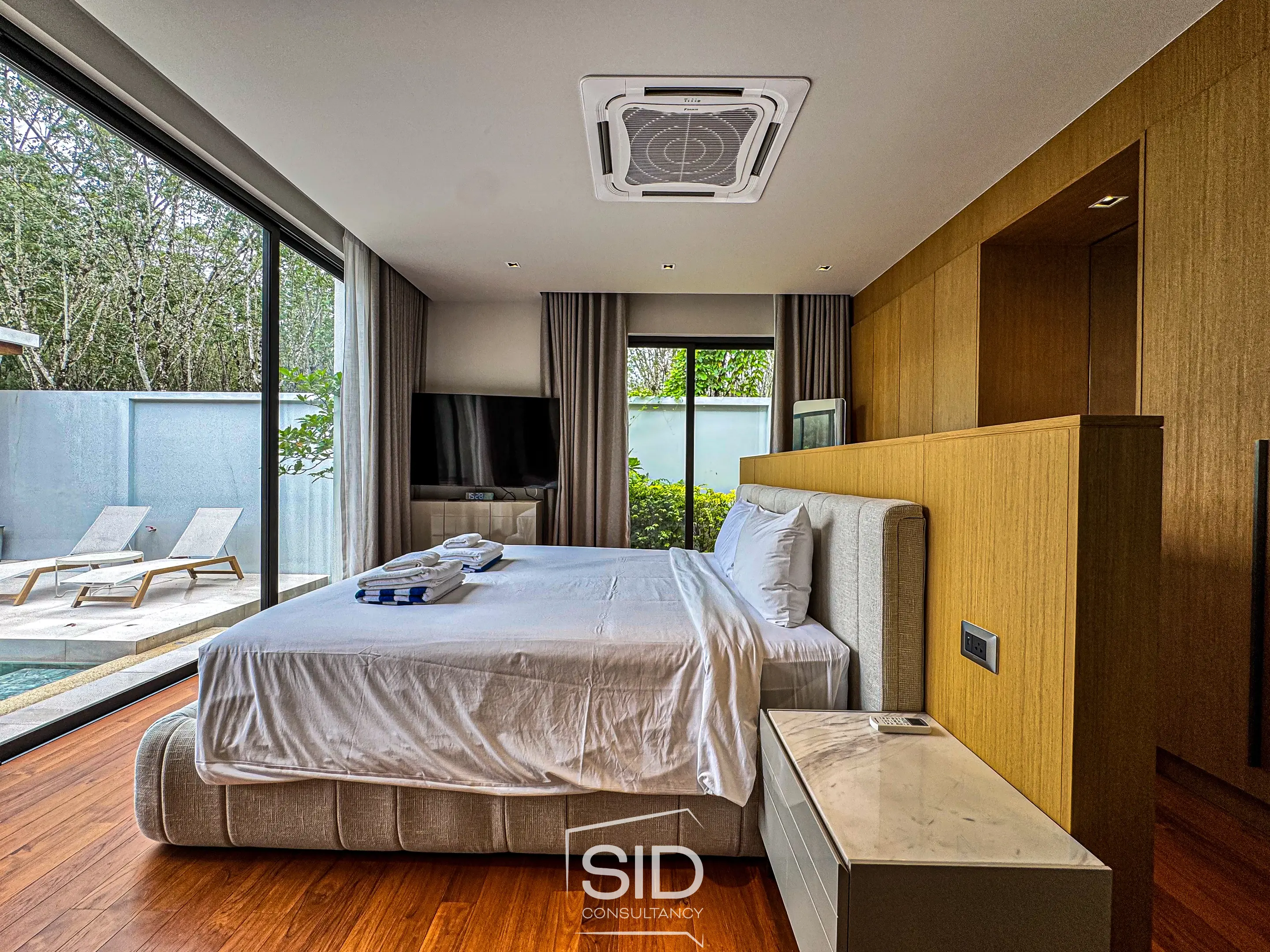 Botanica Modern Loft – 3-Bedroom Nature-Loft Villa in Si Sunthon, Phuket