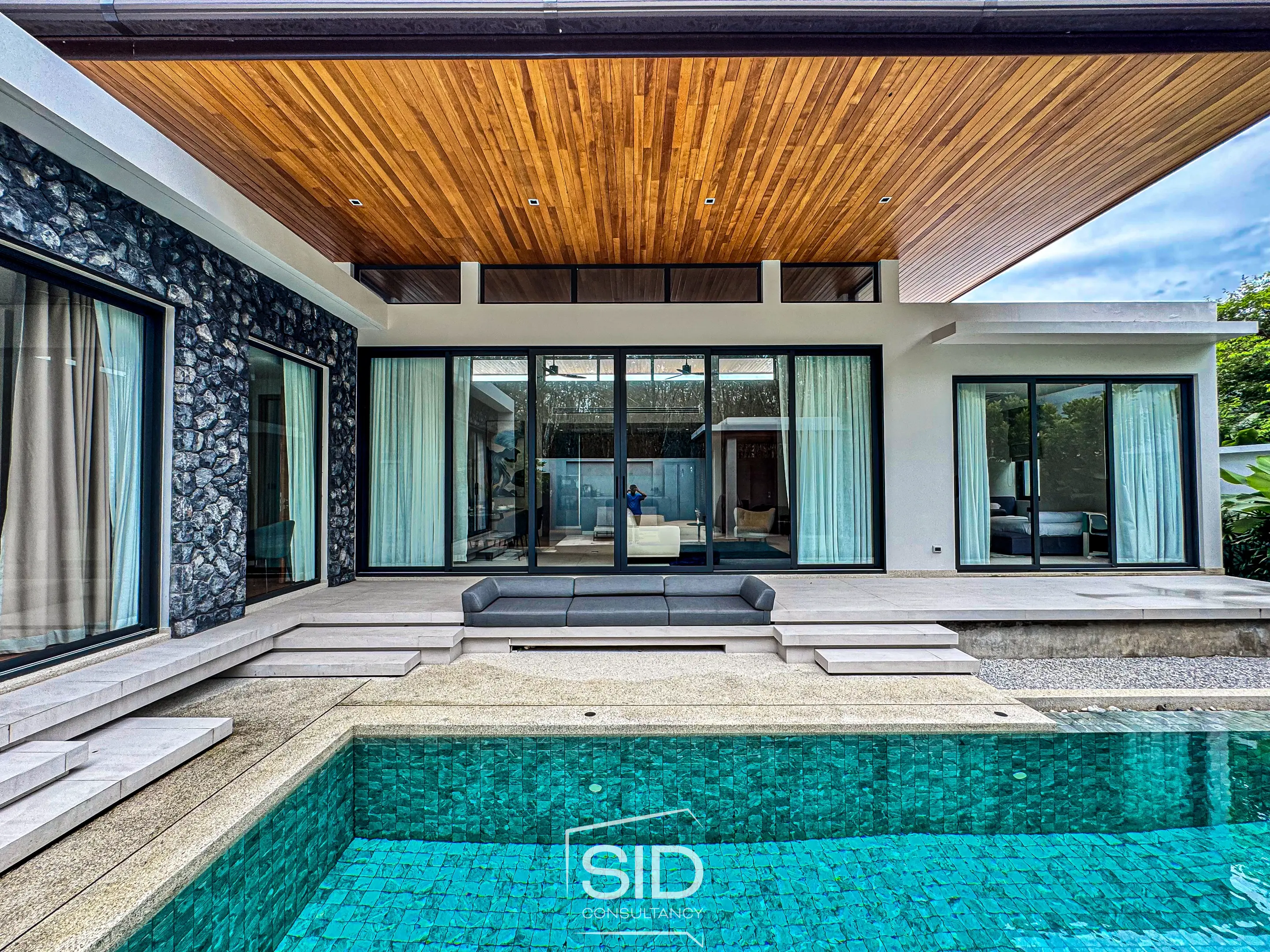 Botanica Modern Loft – 3-Bedroom Nature-Loft Villa in Si Sunthon, Phuket