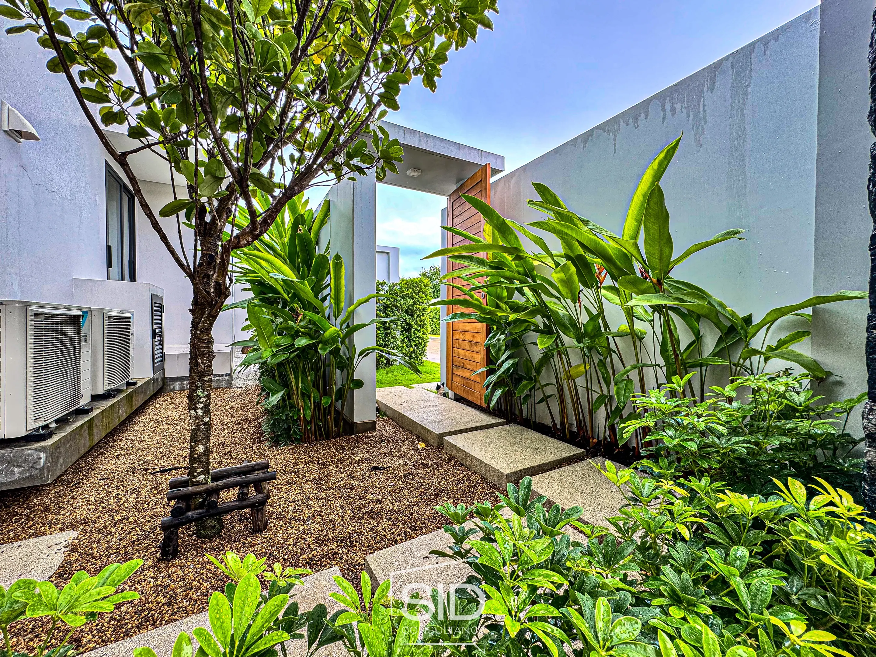 Botanica Modern Loft – 3-Bedroom Nature-Loft Villa in Si Sunthon, Phuket