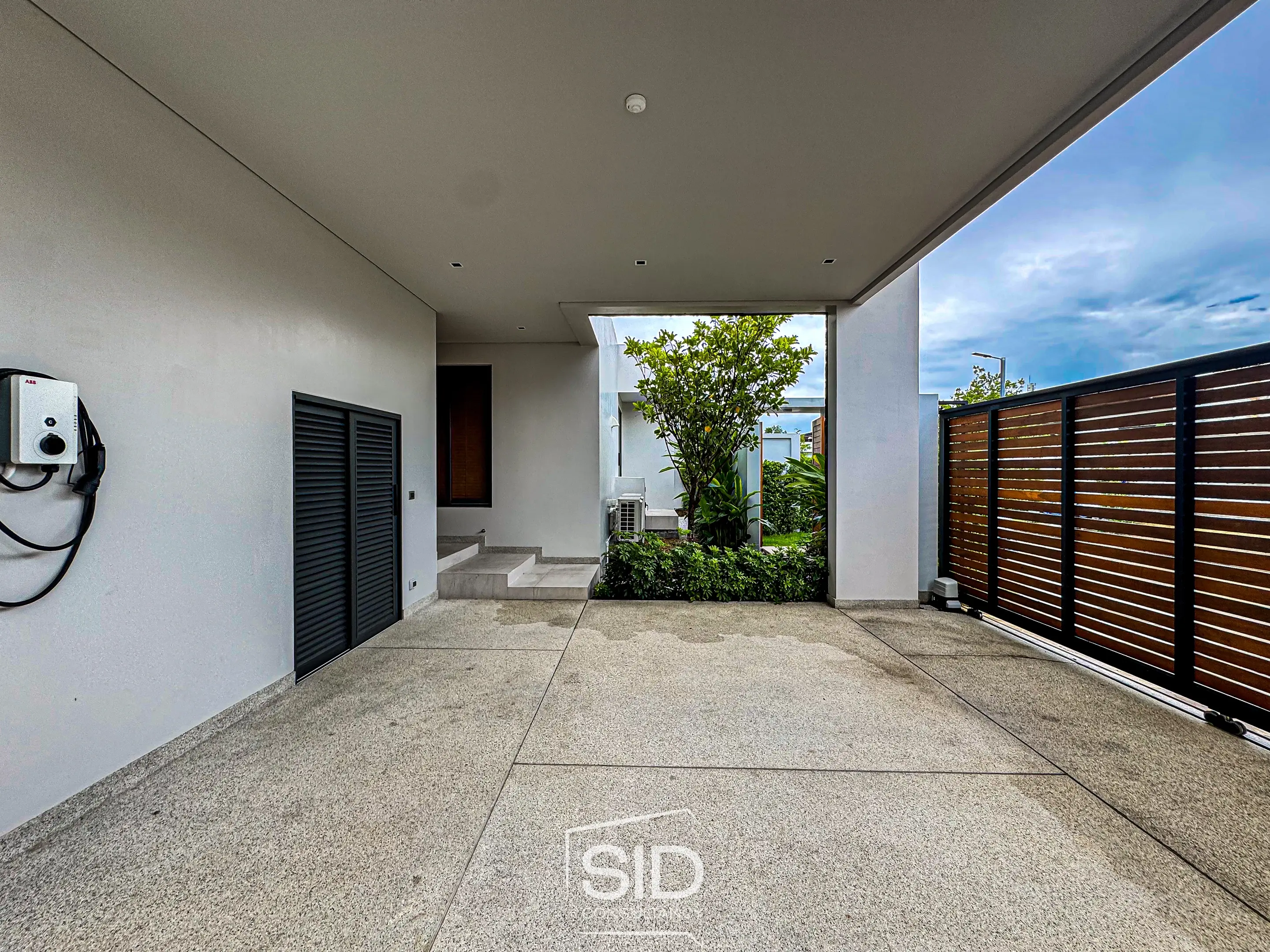 Botanica Modern Loft – 3-Bedroom Nature-Loft Villa in Si Sunthon, Phuket