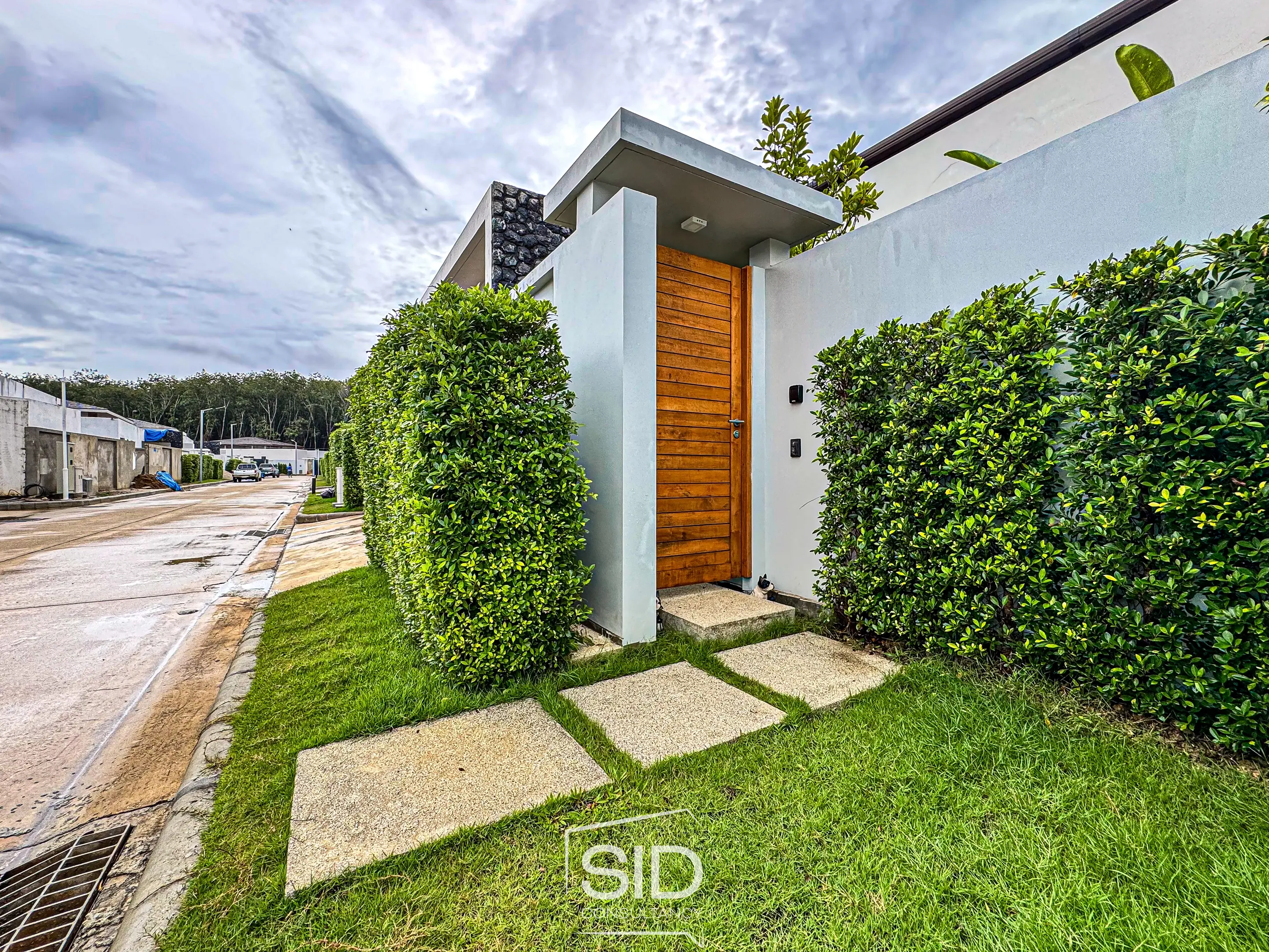 Botanica Modern Loft – 3-Bedroom Nature-Loft Villa in Si Sunthon, Phuket