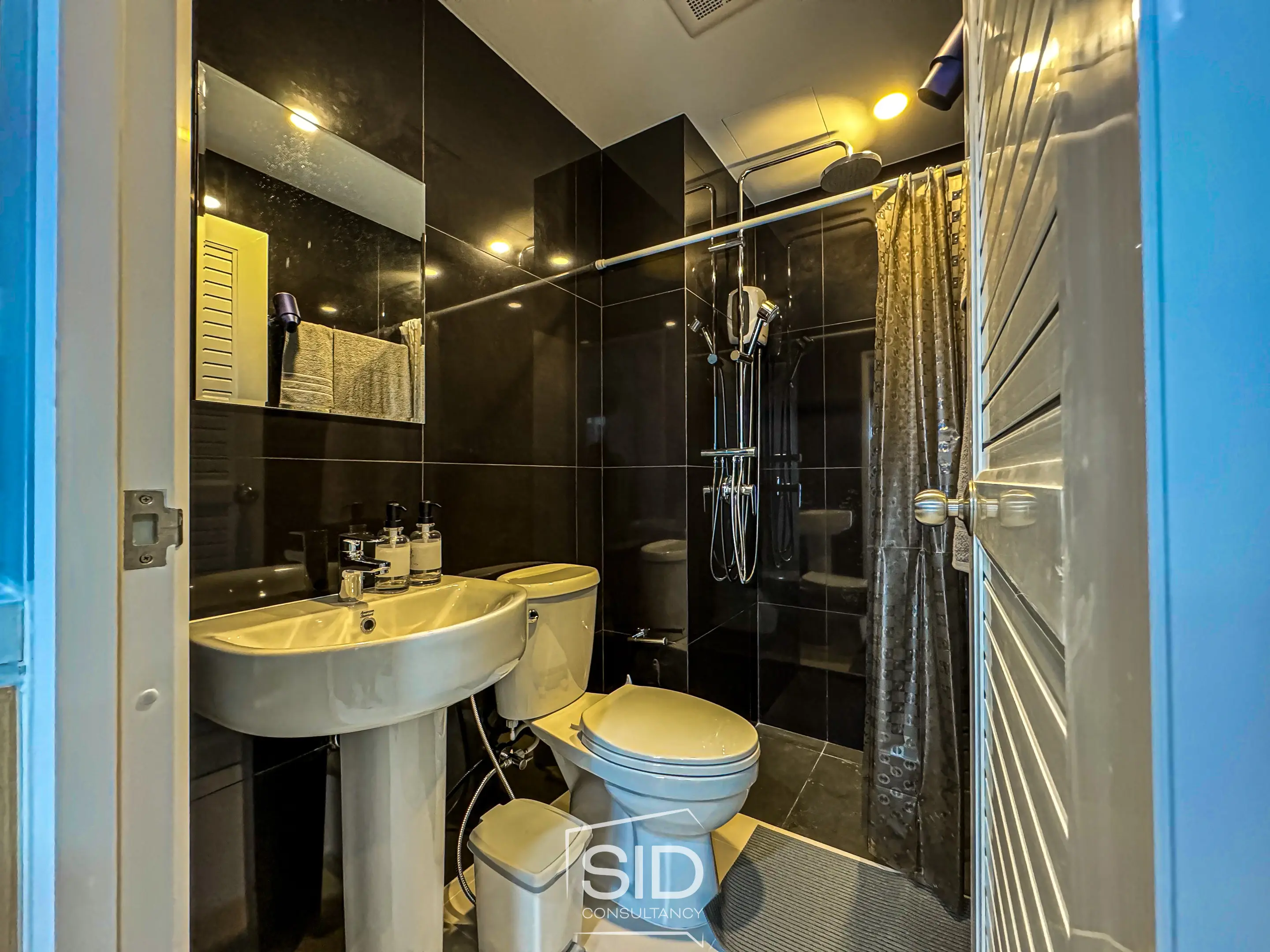 Cozy Studio at VIP Great Hill Airport – Just 5-10 Minutes Walk to Nai Yang Beach!